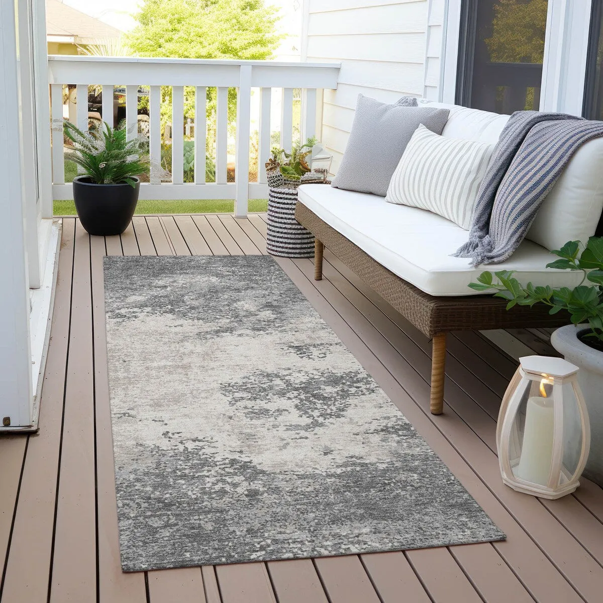 Machine Washable Indoor/ Outdoor Abstract Pixels Chantille Rug