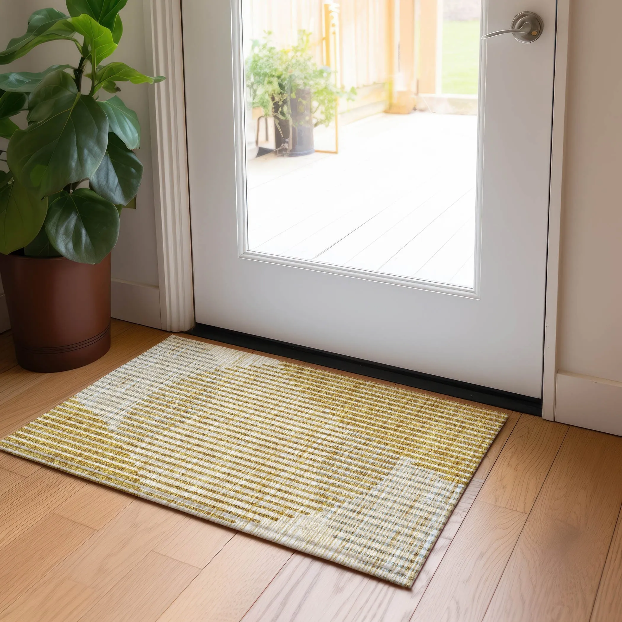 Machine Washable Indoor/ Outdoor Abstract Stripe Chantille Rug