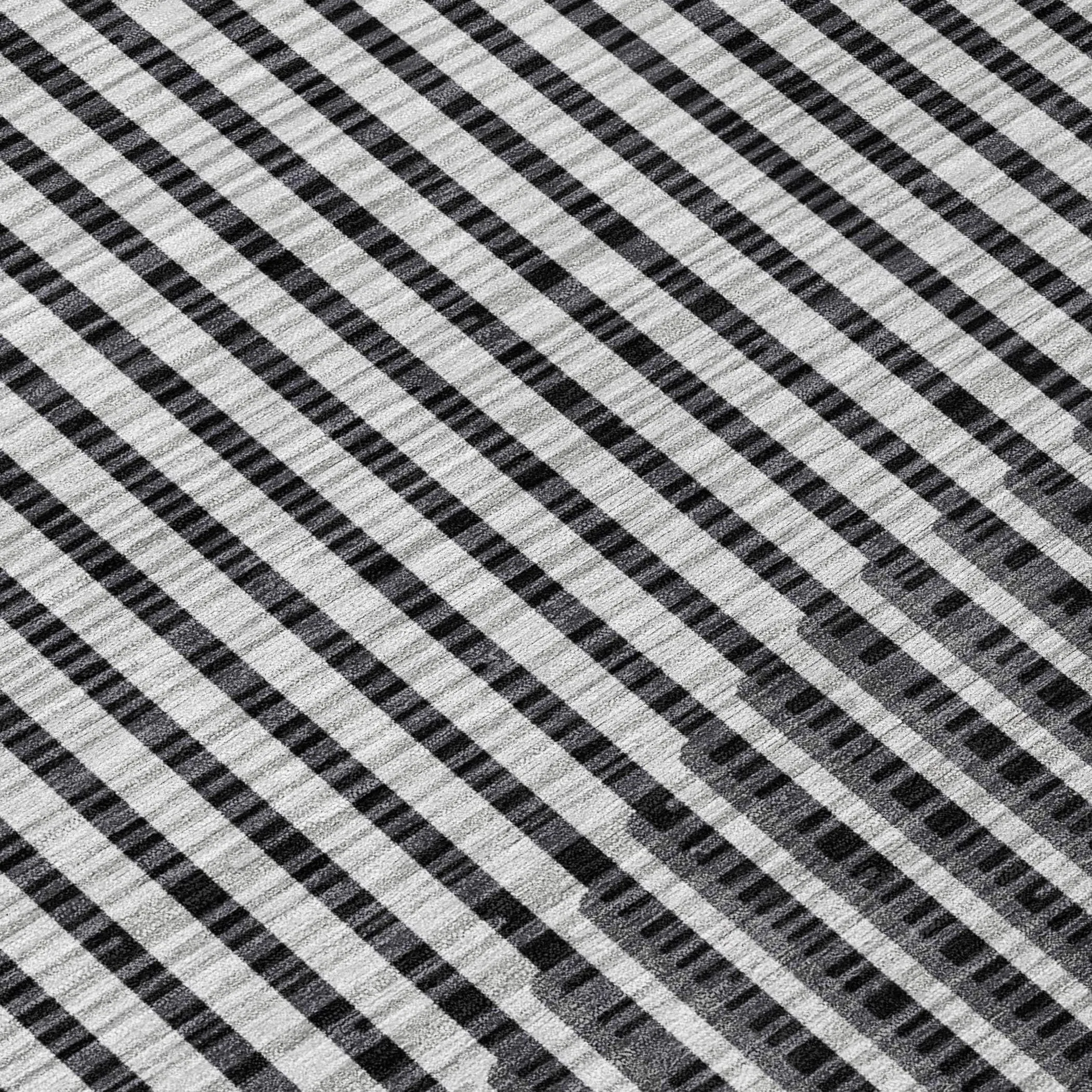 Machine Washable Indoor/ Outdoor Abstract Stripe Chantille Rug
