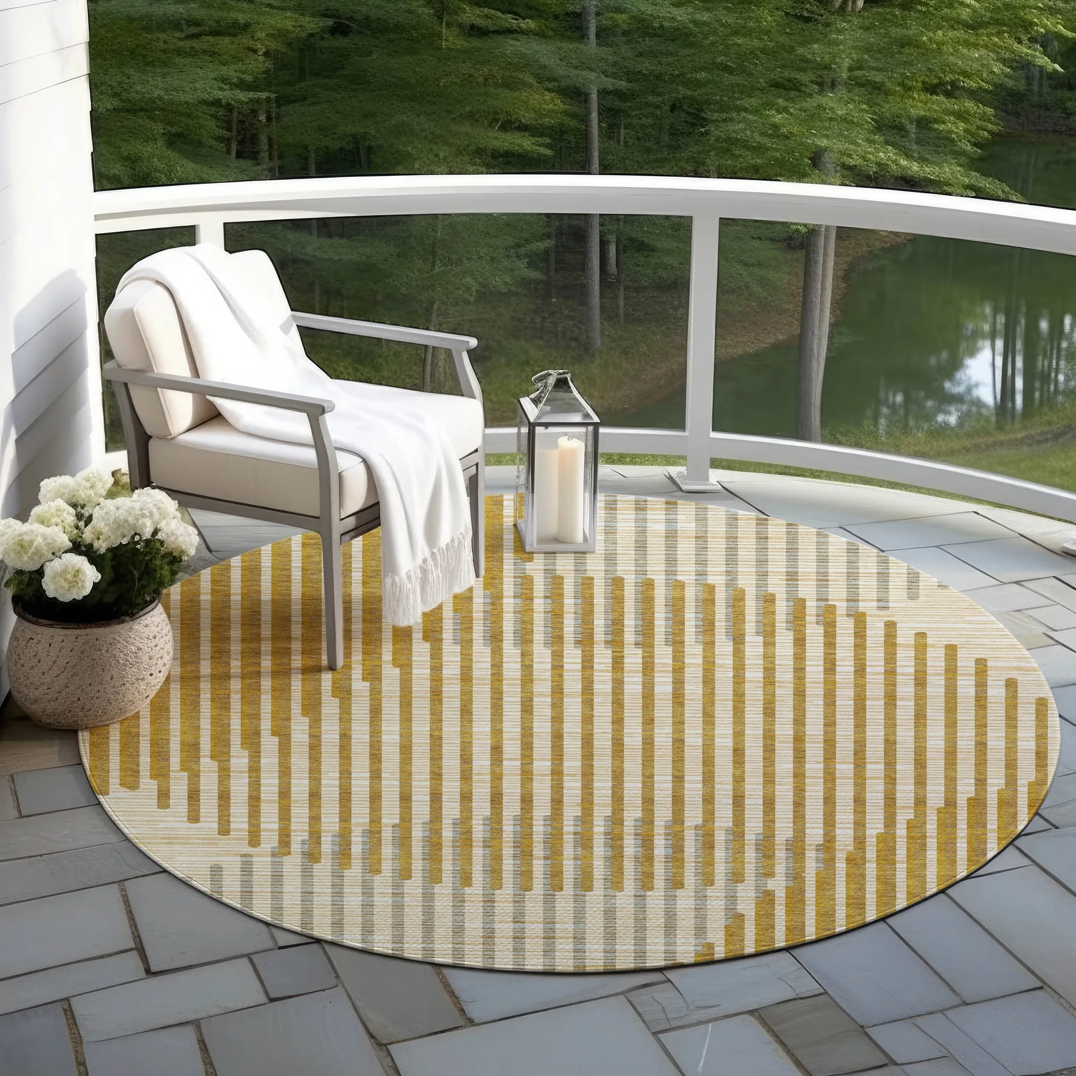 Machine Washable Indoor/ Outdoor Abstract Stripe Chantille Rug