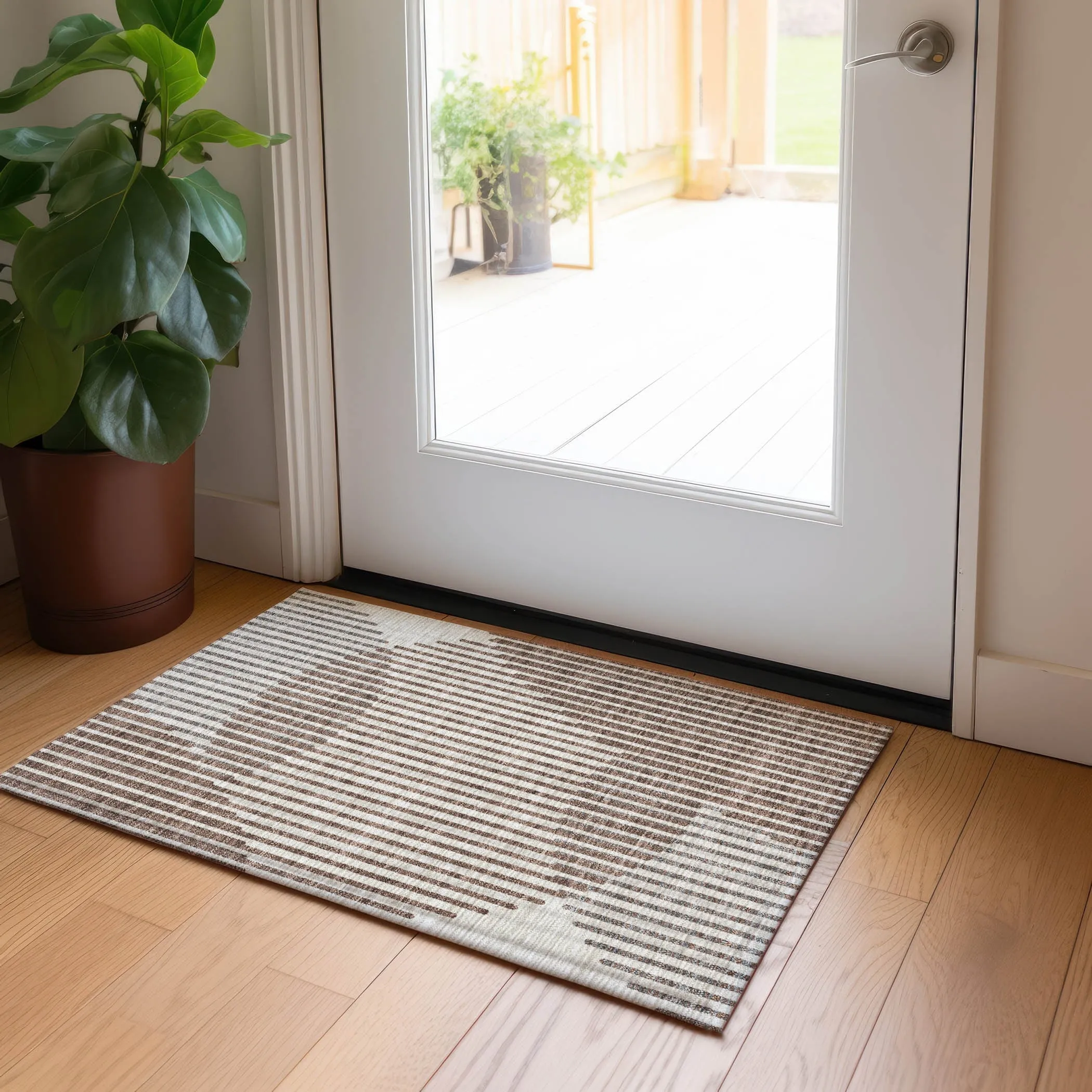 Machine Washable Indoor/ Outdoor Abstract Stripe Chantille Rug