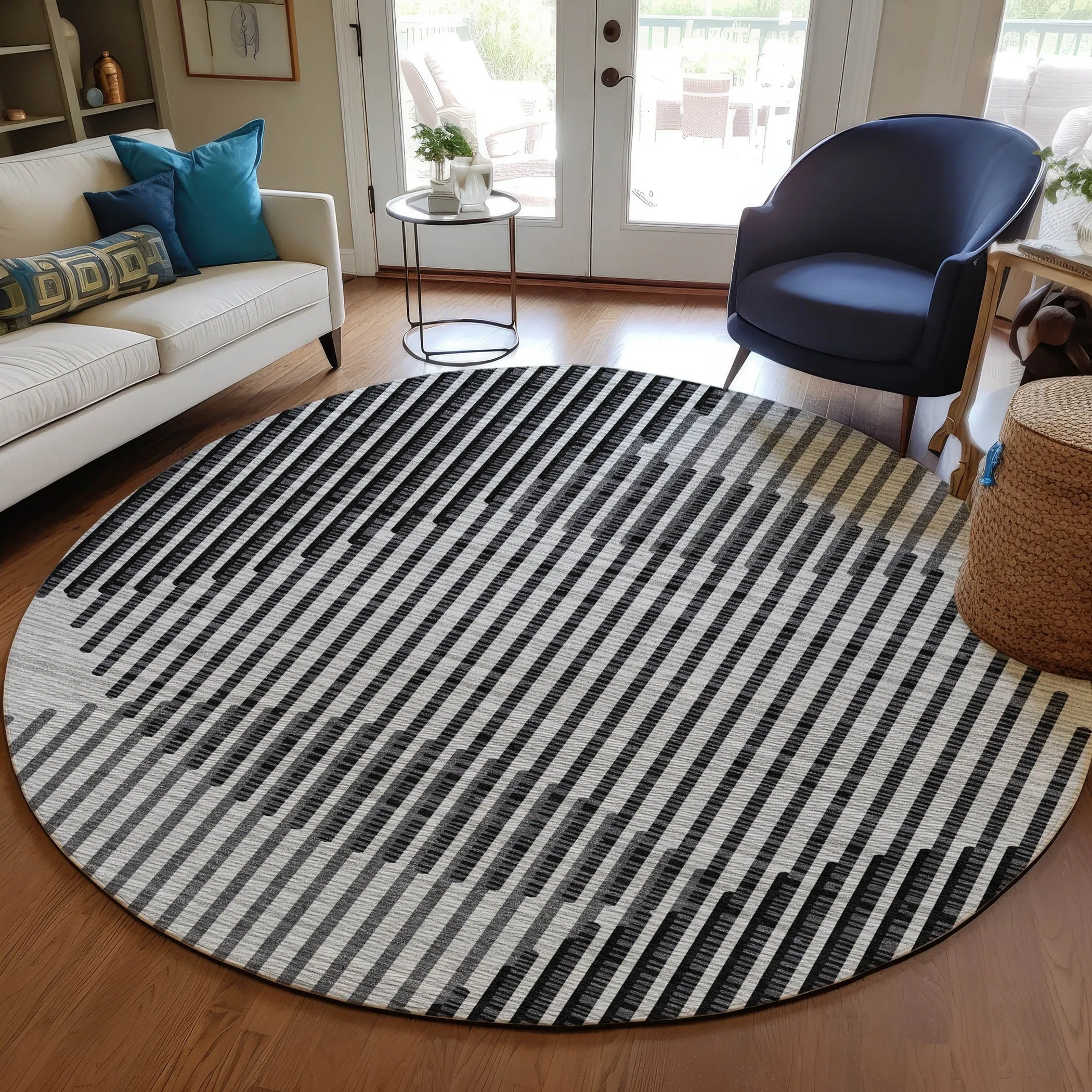 Machine Washable Indoor/ Outdoor Abstract Stripe Chantille Rug