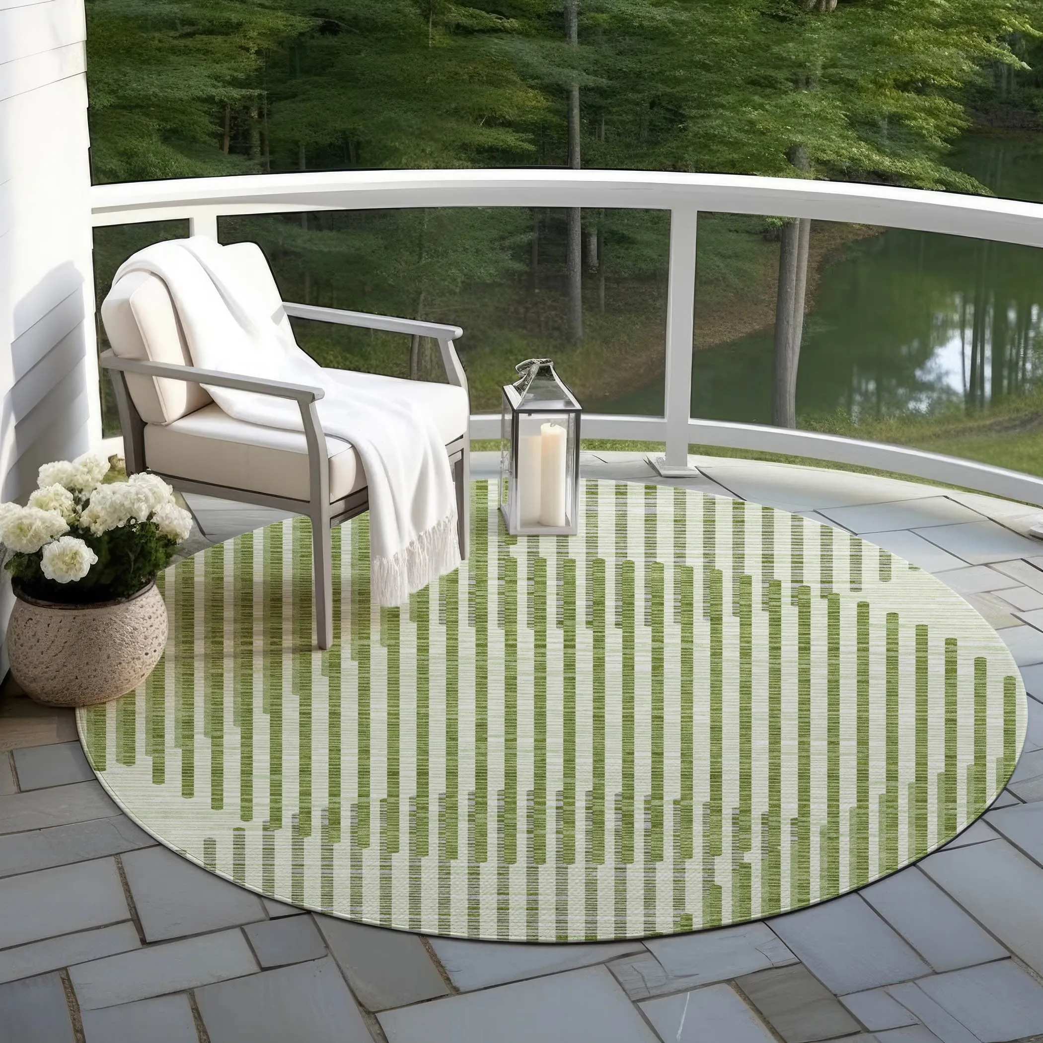 Machine Washable Indoor/ Outdoor Abstract Stripe Chantille Rug