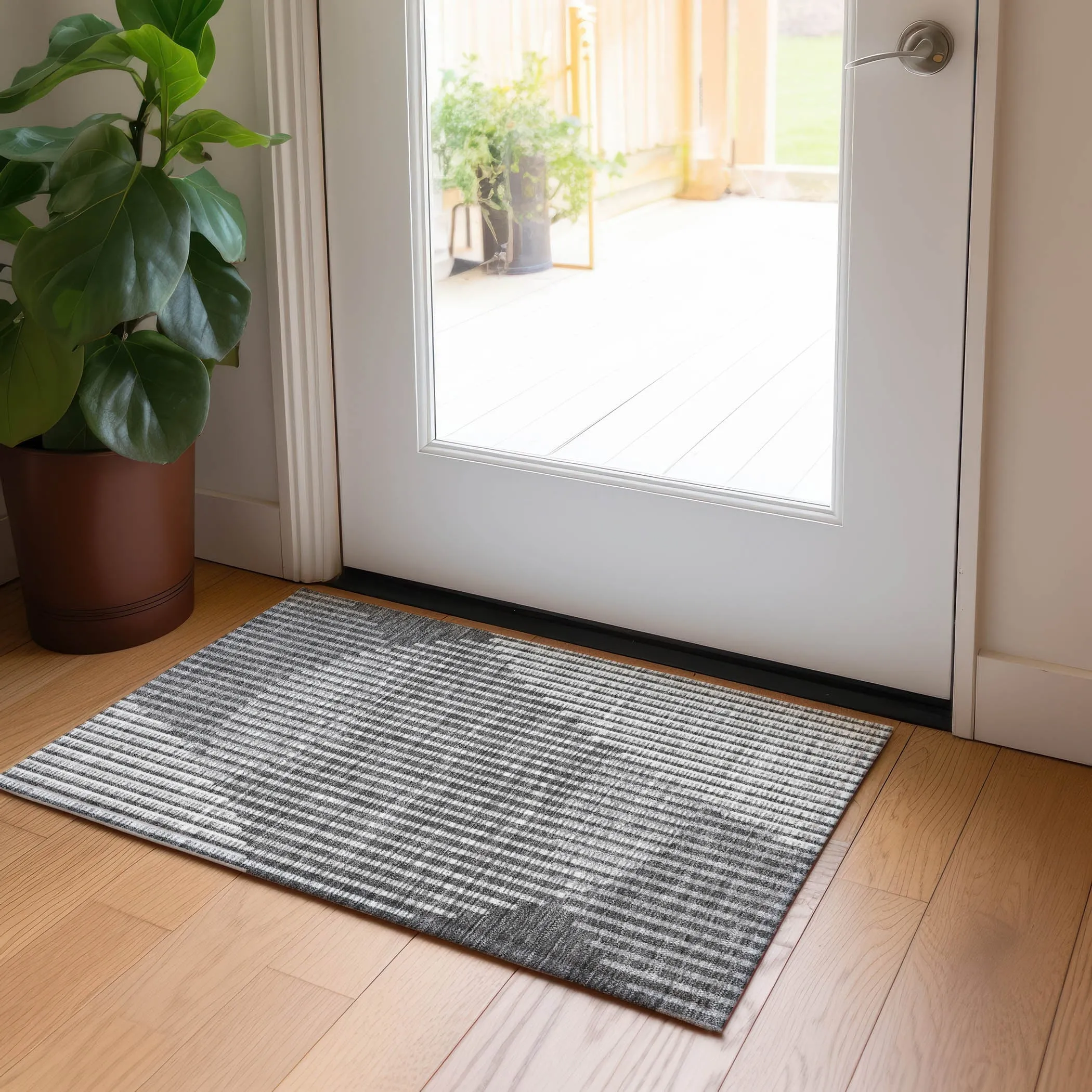 Machine Washable Indoor/ Outdoor Abstract Stripe Chantille Rug