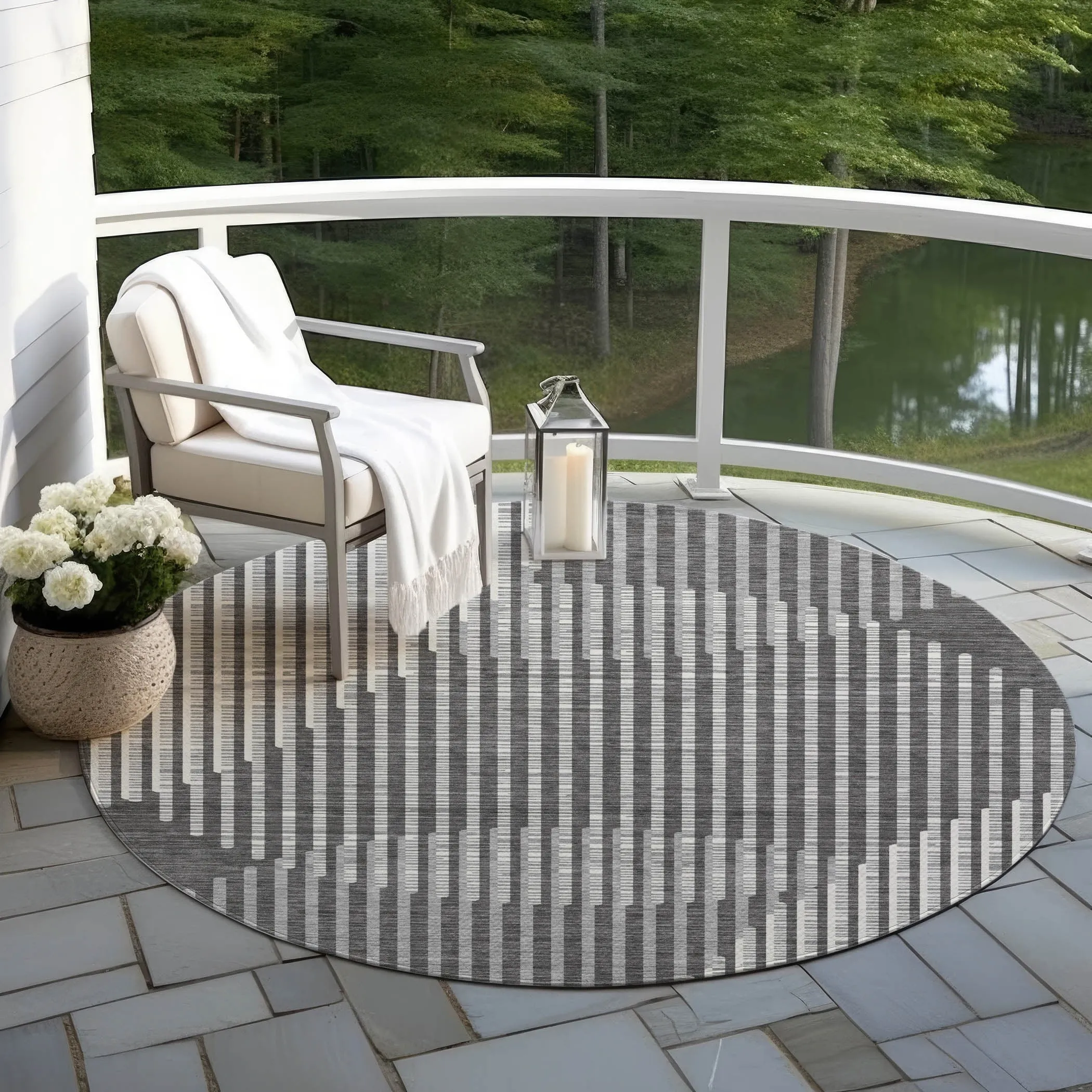 Machine Washable Indoor/ Outdoor Abstract Stripe Chantille Rug