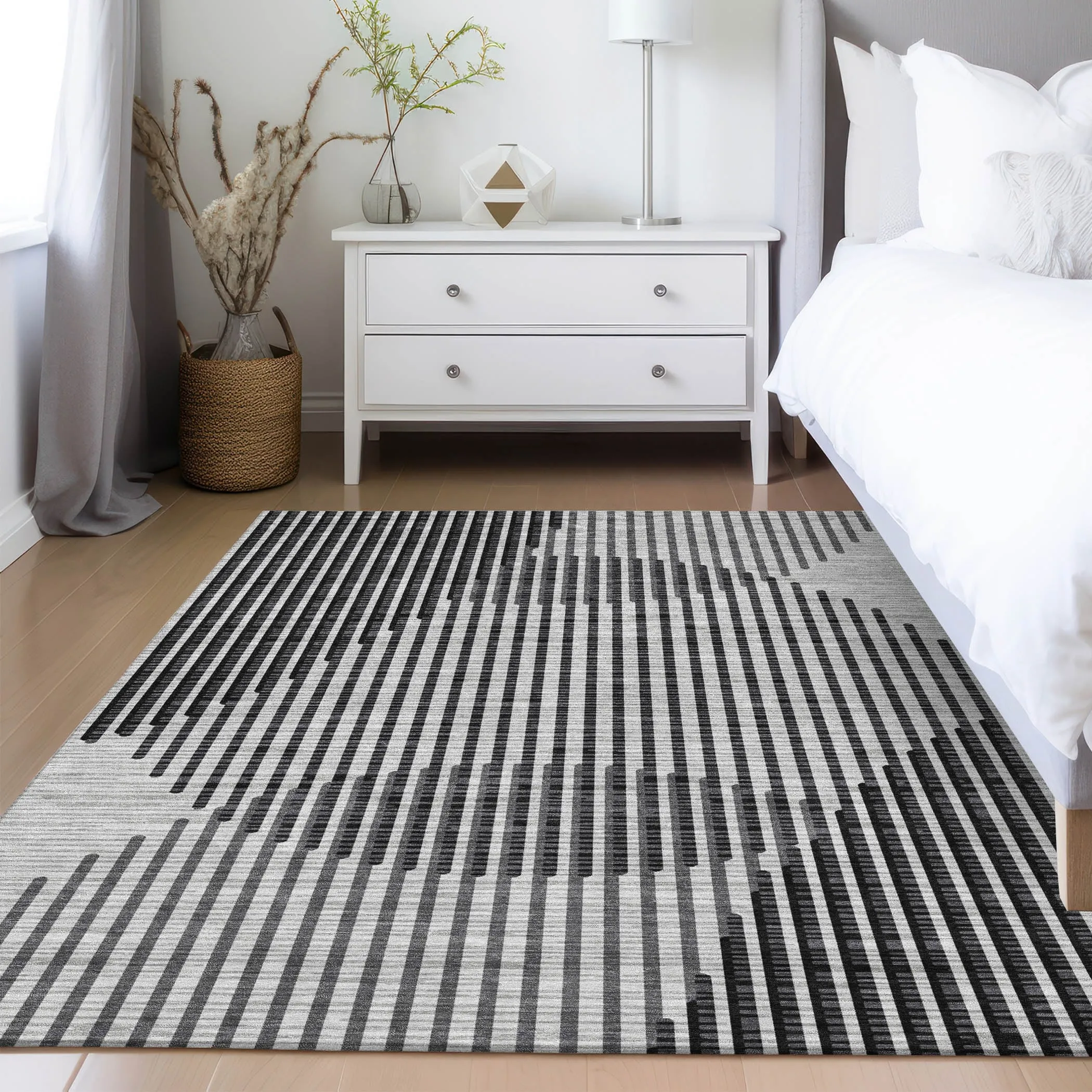 Machine Washable Indoor/ Outdoor Abstract Stripe Chantille Rug