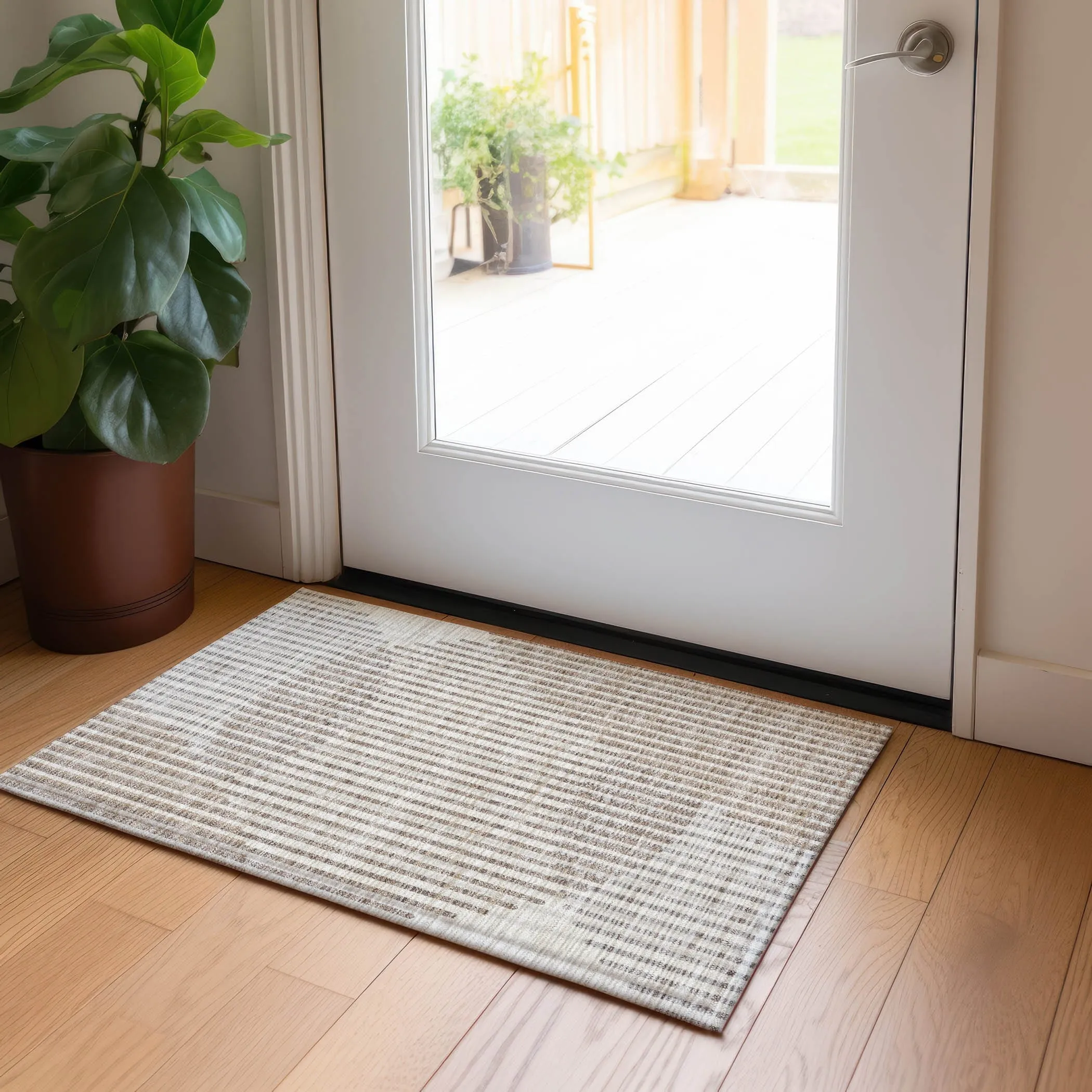 Machine Washable Indoor/ Outdoor Abstract Stripe Chantille Rug