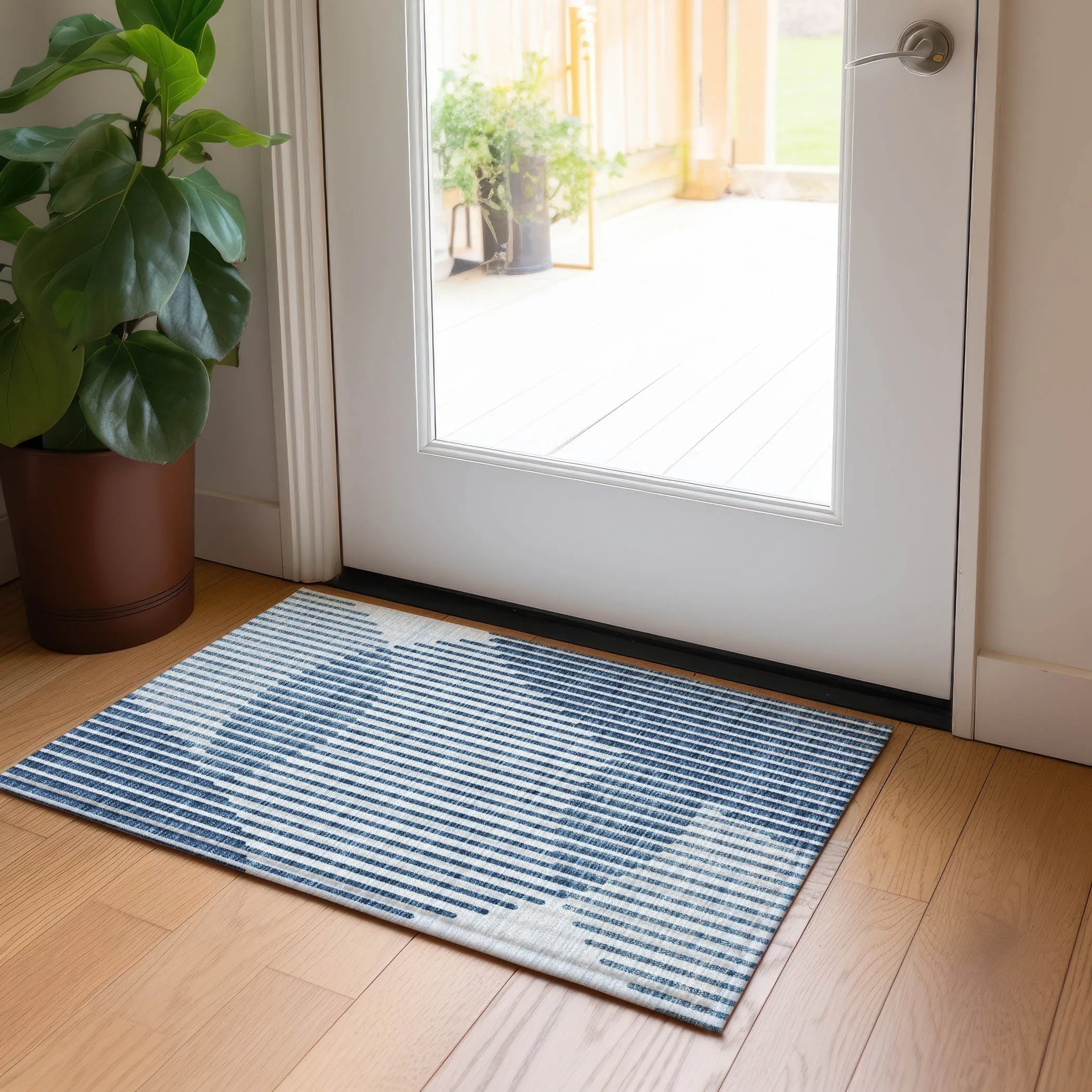 Machine Washable Indoor/ Outdoor Abstract Stripe Chantille Rug