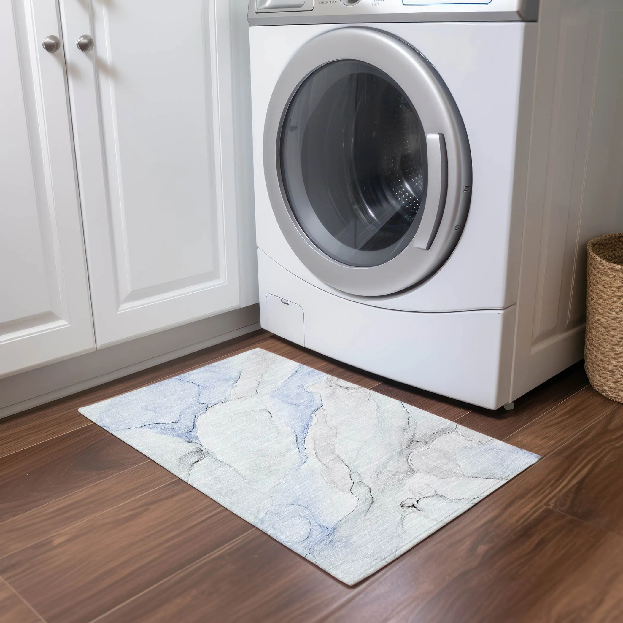 Machine Washable Indoor/ Outdoor Abstract Watercolor Chantille Rug