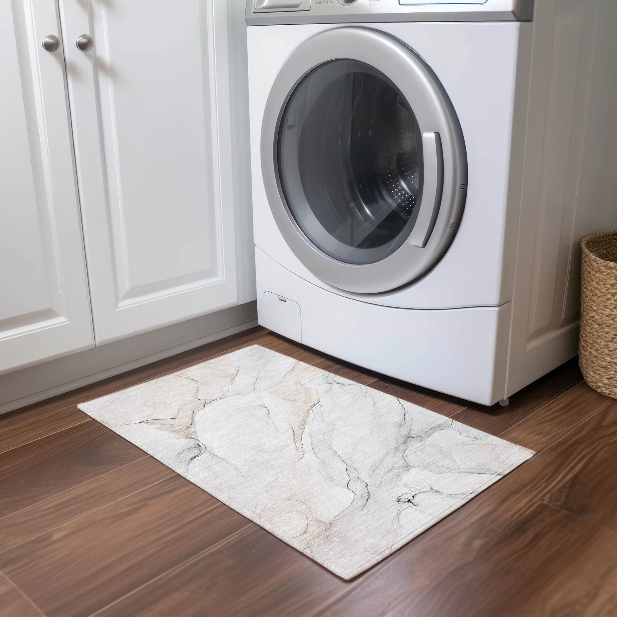 Machine Washable Indoor/ Outdoor Abstract Watercolor Chantille Rug