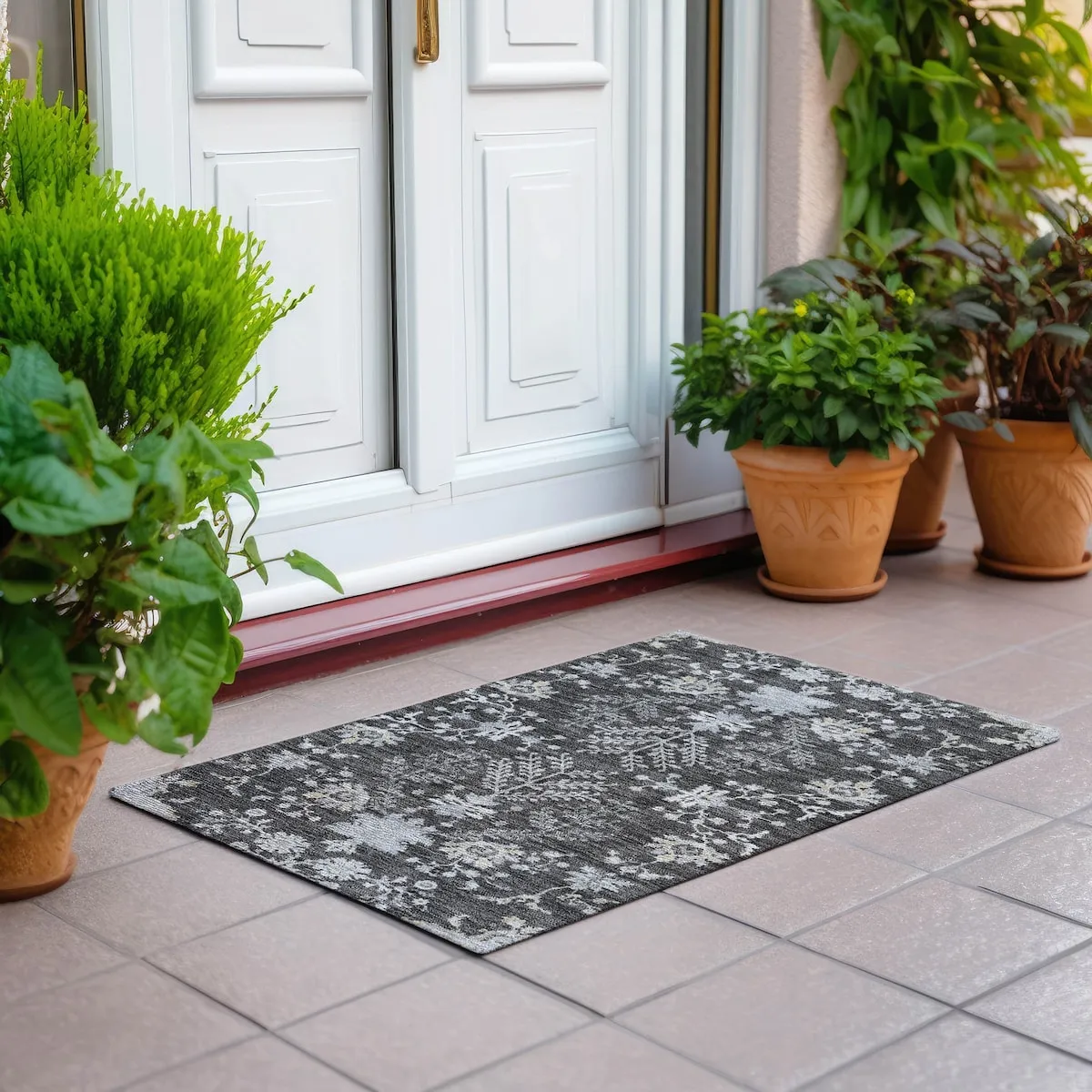 Machine Washable Indoor/ Outdoor Boho Traditional Chantille Rug