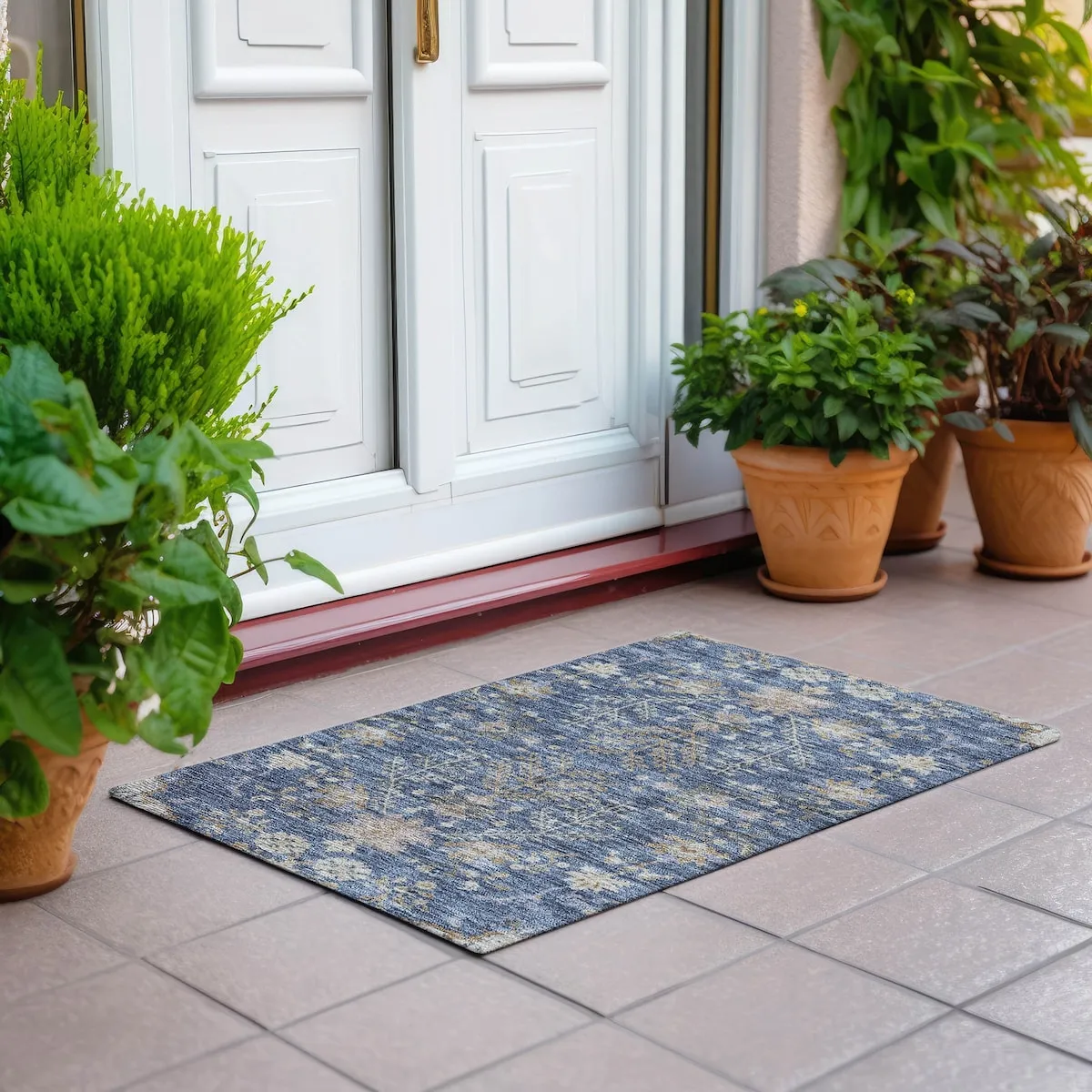 Machine Washable Indoor/ Outdoor Boho Traditional Chantille Rug