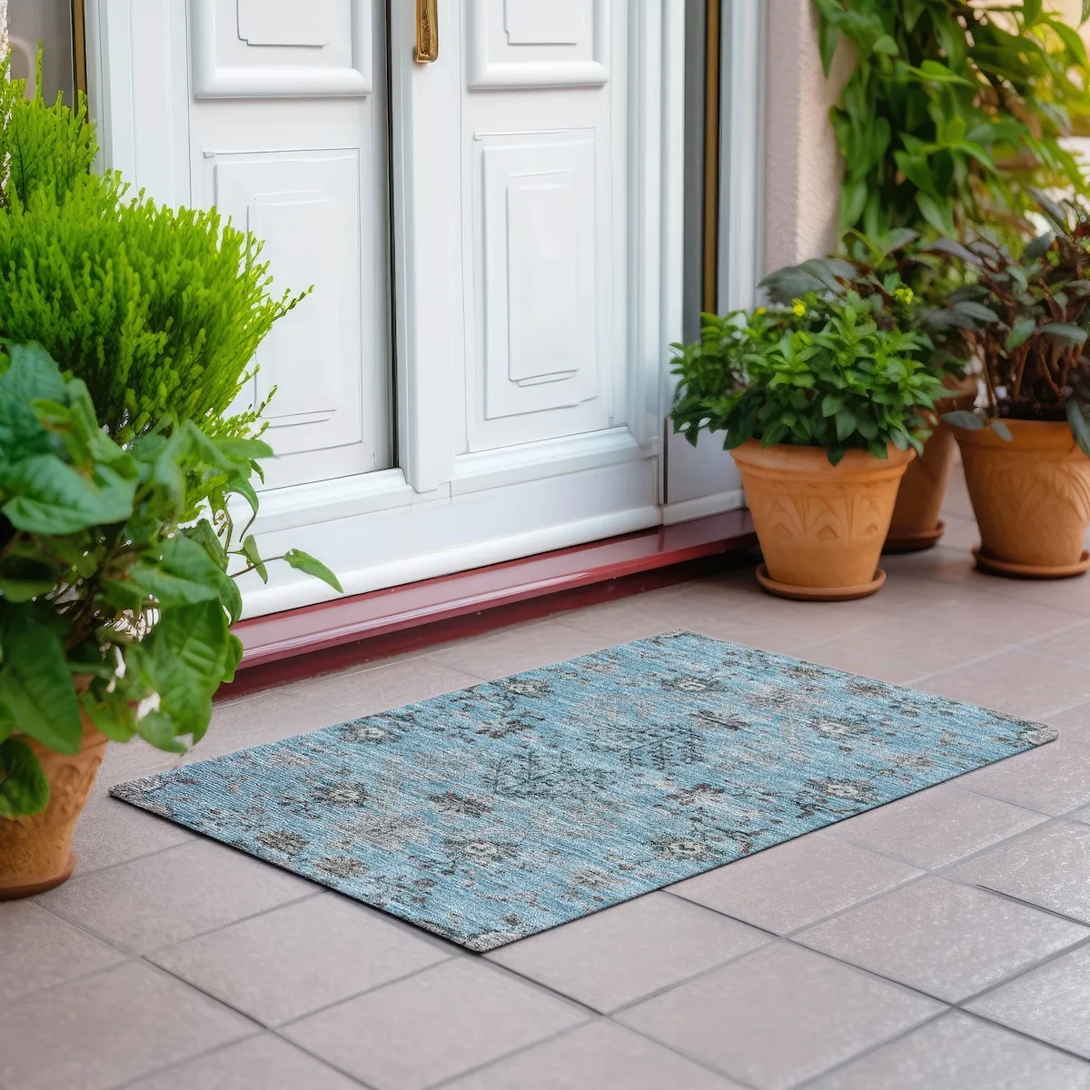 Machine Washable Indoor/ Outdoor Boho Traditional Chantille Rug