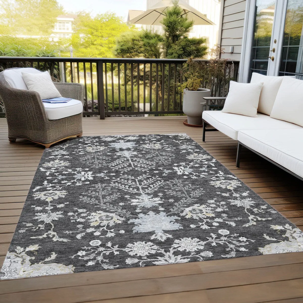 Machine Washable Indoor/ Outdoor Boho Traditional Chantille Rug