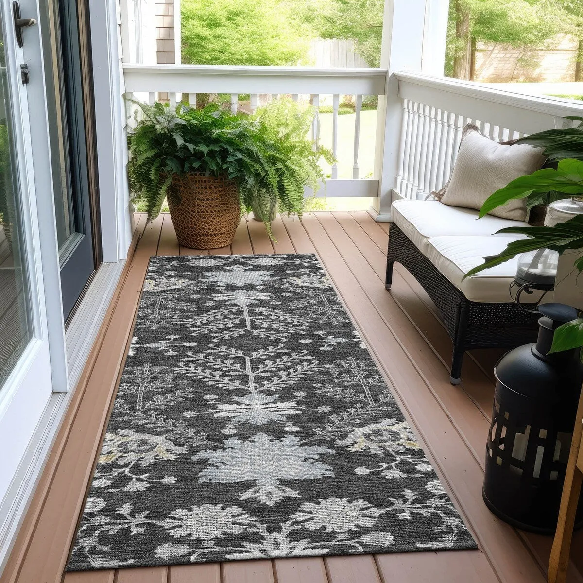 Machine Washable Indoor/ Outdoor Boho Traditional Chantille Rug