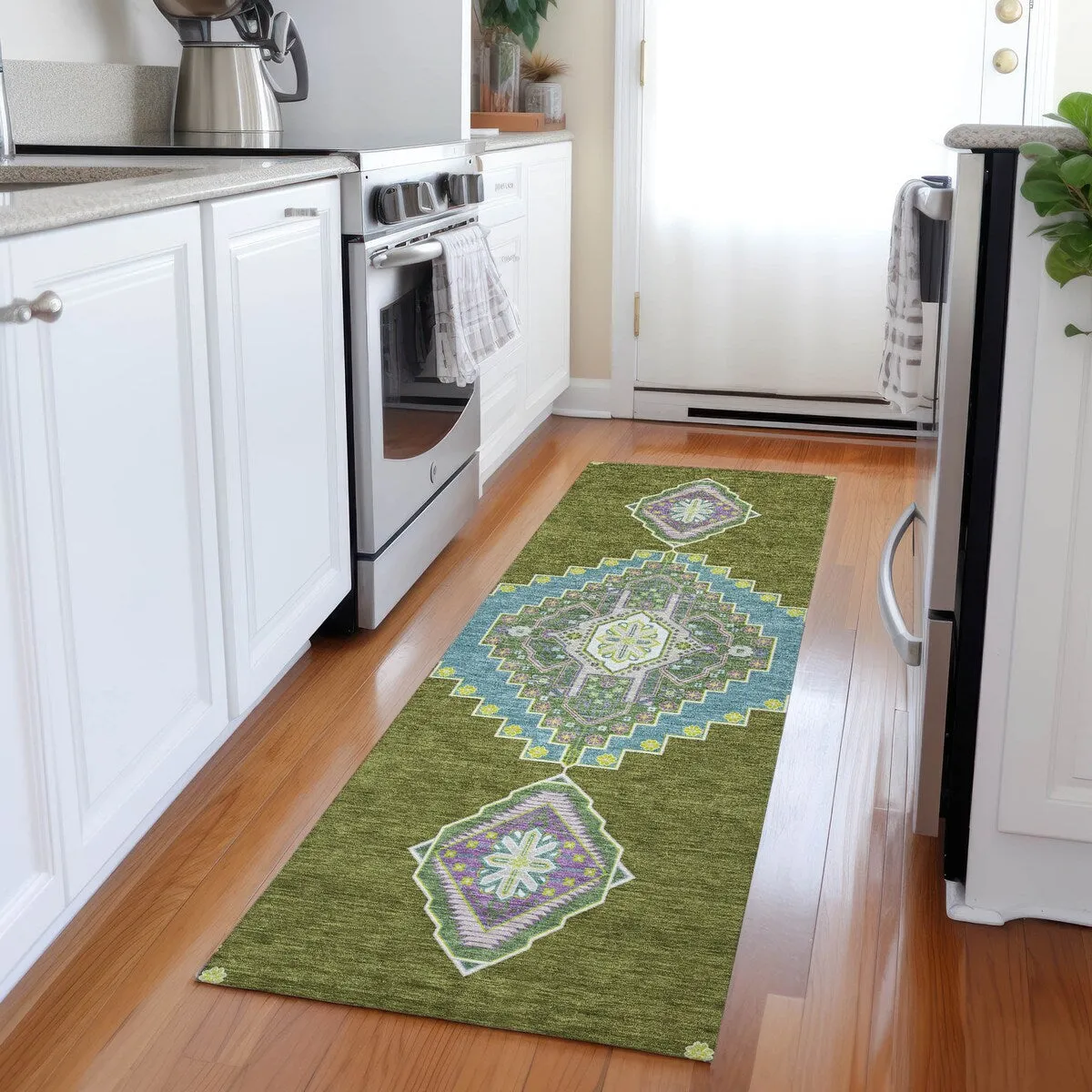 Machine Washable Indoor/ Outdoor Boho Traditional Chantille Rug