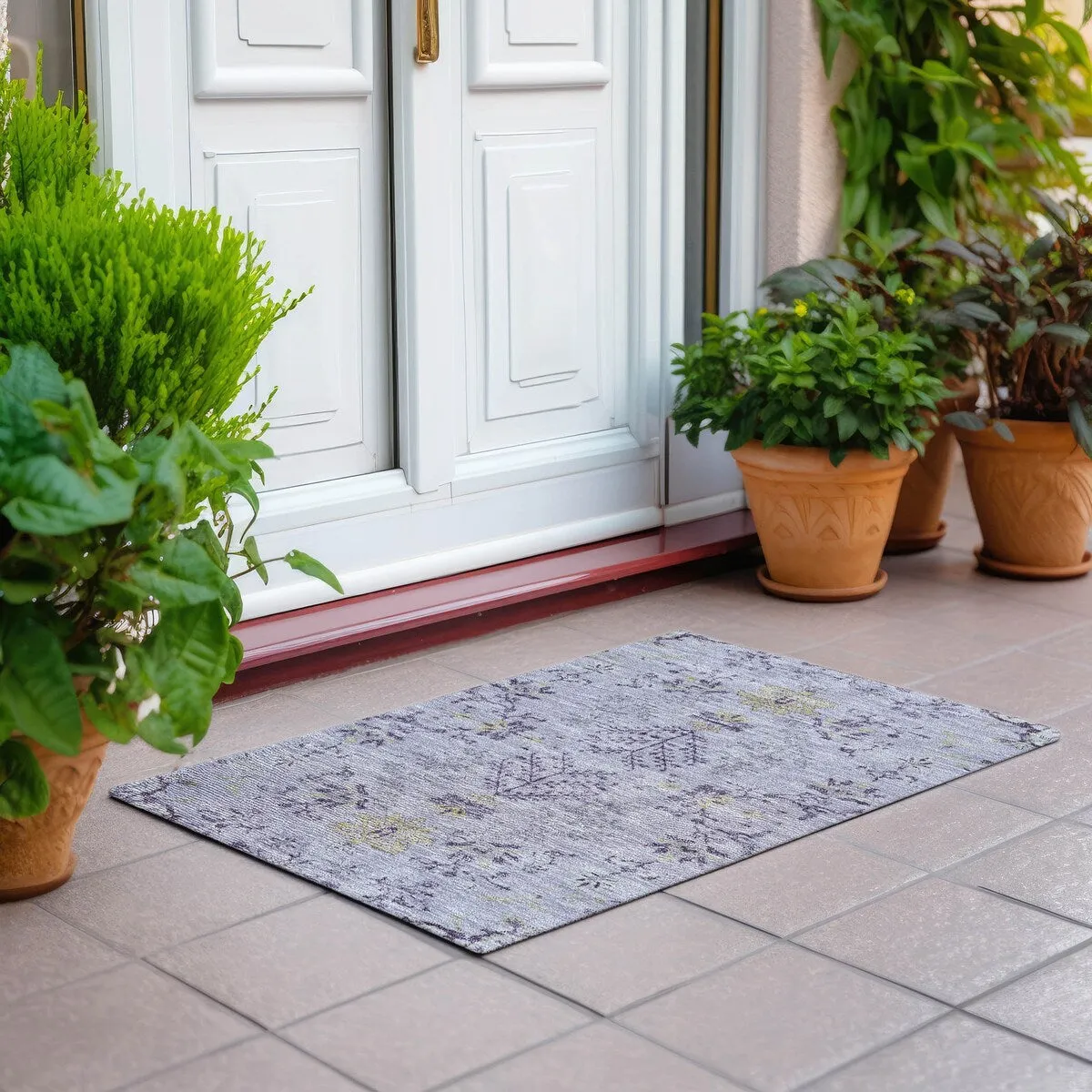 Machine Washable Indoor/ Outdoor Boho Traditional Chantille Rug