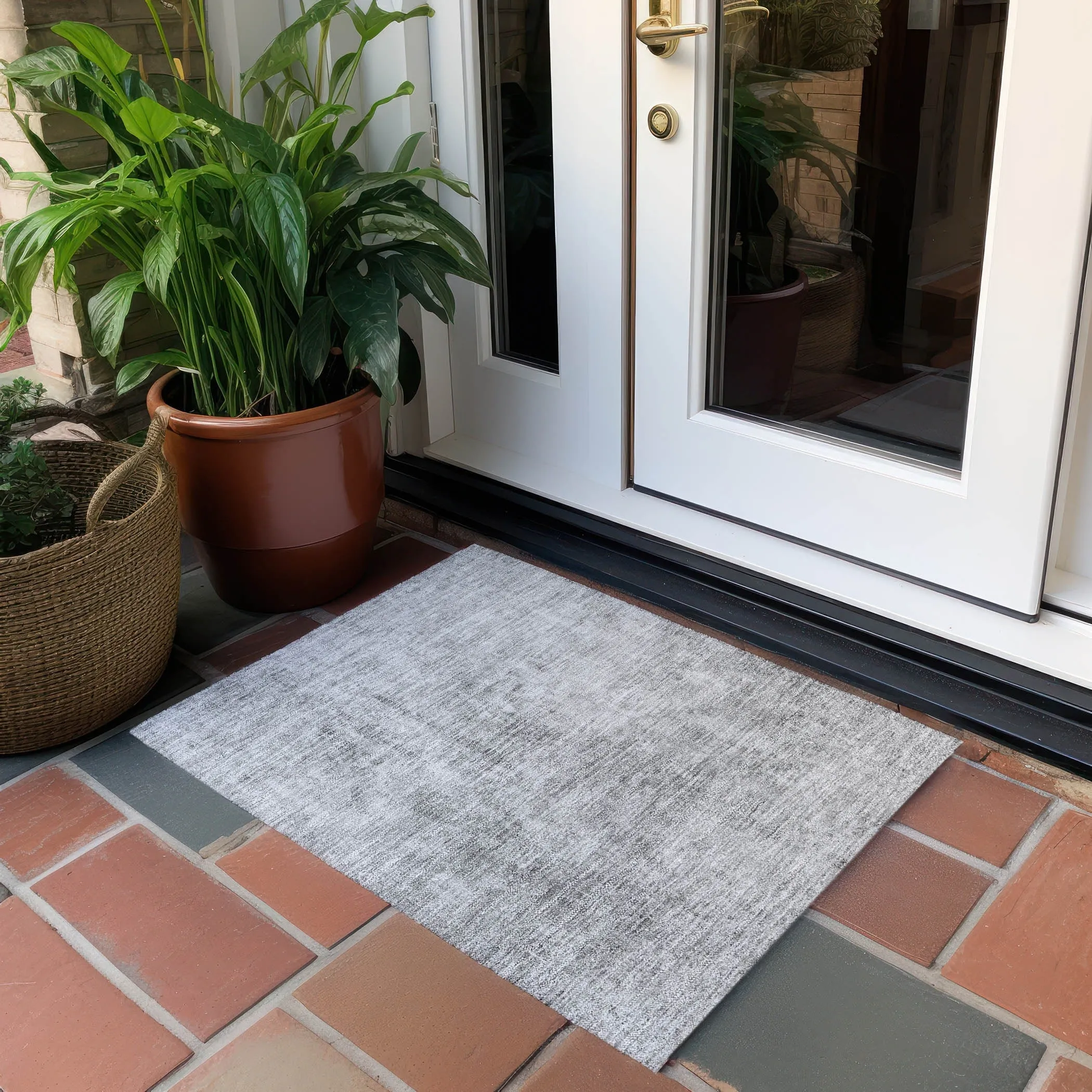 Machine Washable Indoor/ Outdoor Chantille Abstract Solid Rug