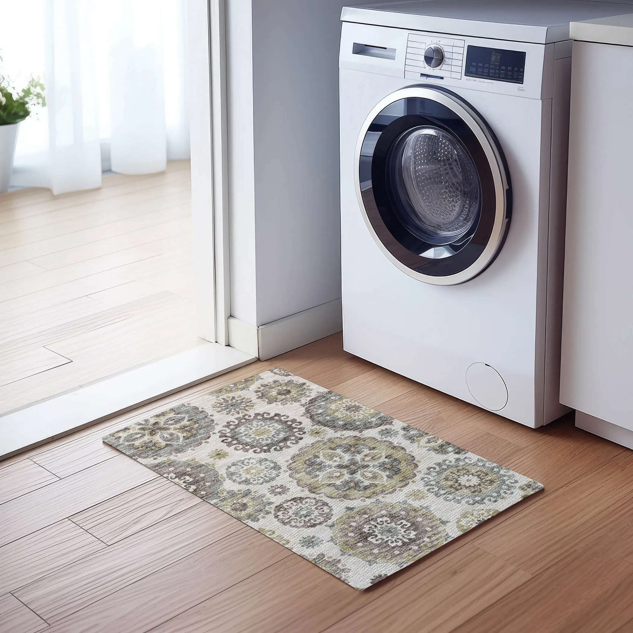 Machine Washable Indoor/ Outdoor Chantille Casual Medallion Rug