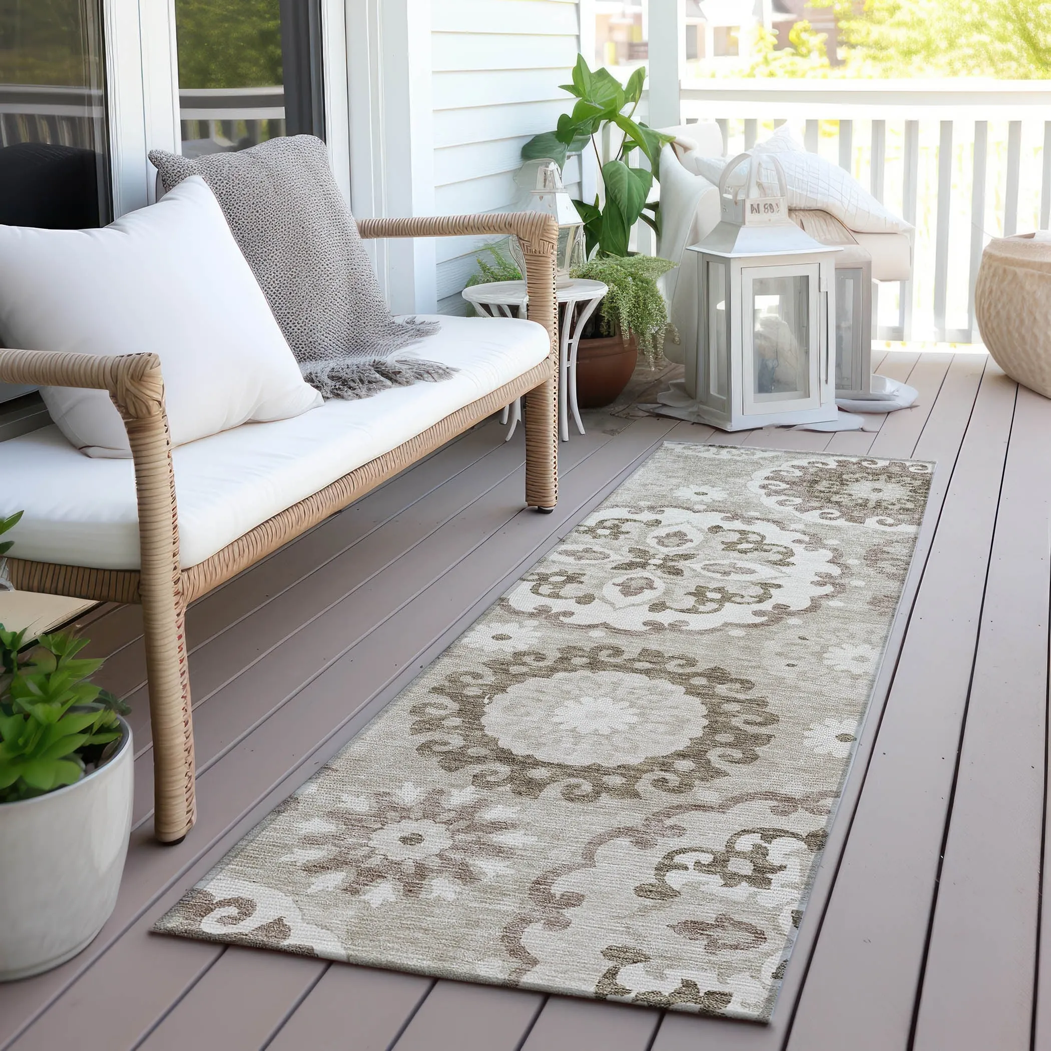 Machine Washable Indoor/ Outdoor Chantille Casual Medallion Rug