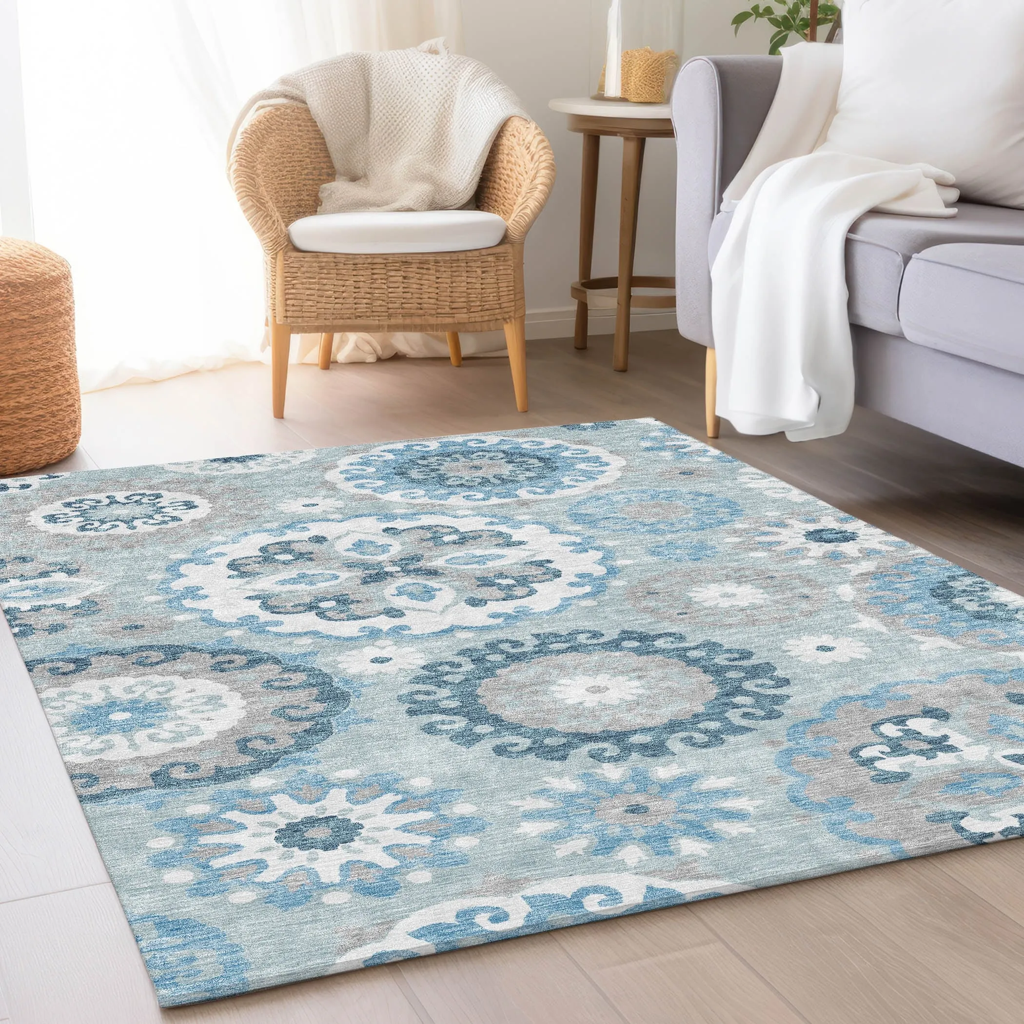 Machine Washable Indoor/ Outdoor Chantille Casual Medallion Rug