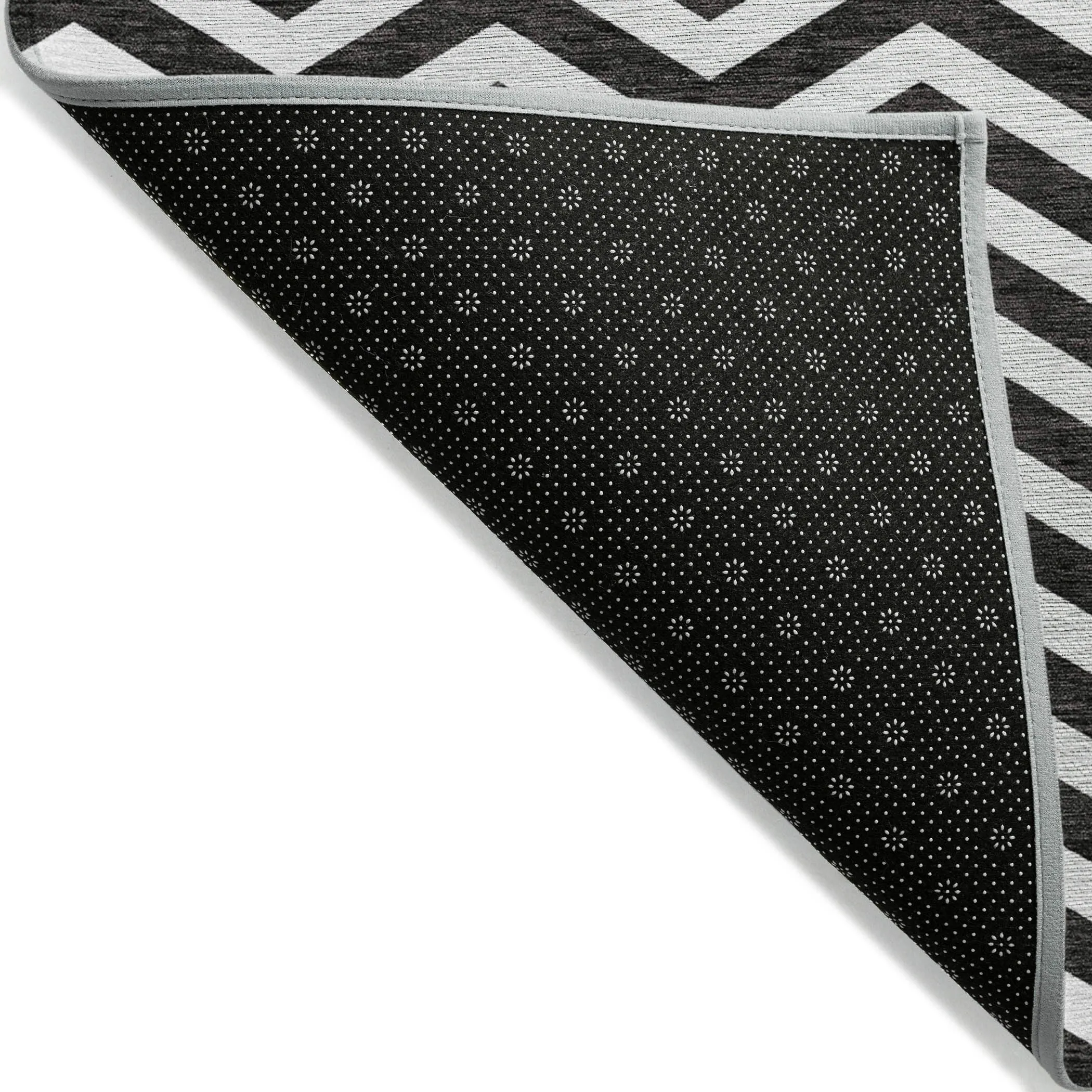 Machine Washable Indoor/ Outdoor Chantille Chevron Stripe Rug