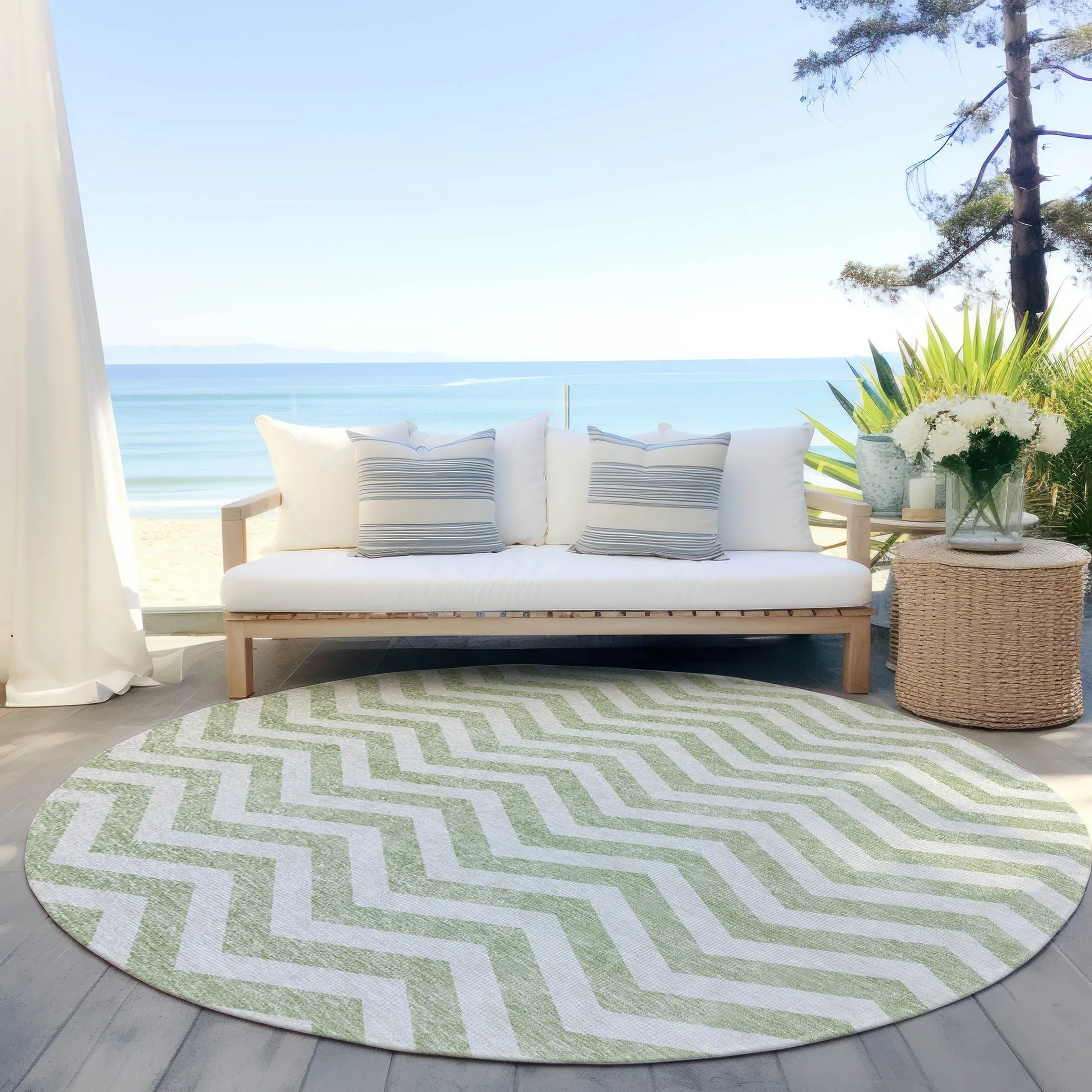 Machine Washable Indoor/ Outdoor Chantille Chevron Stripe Rug