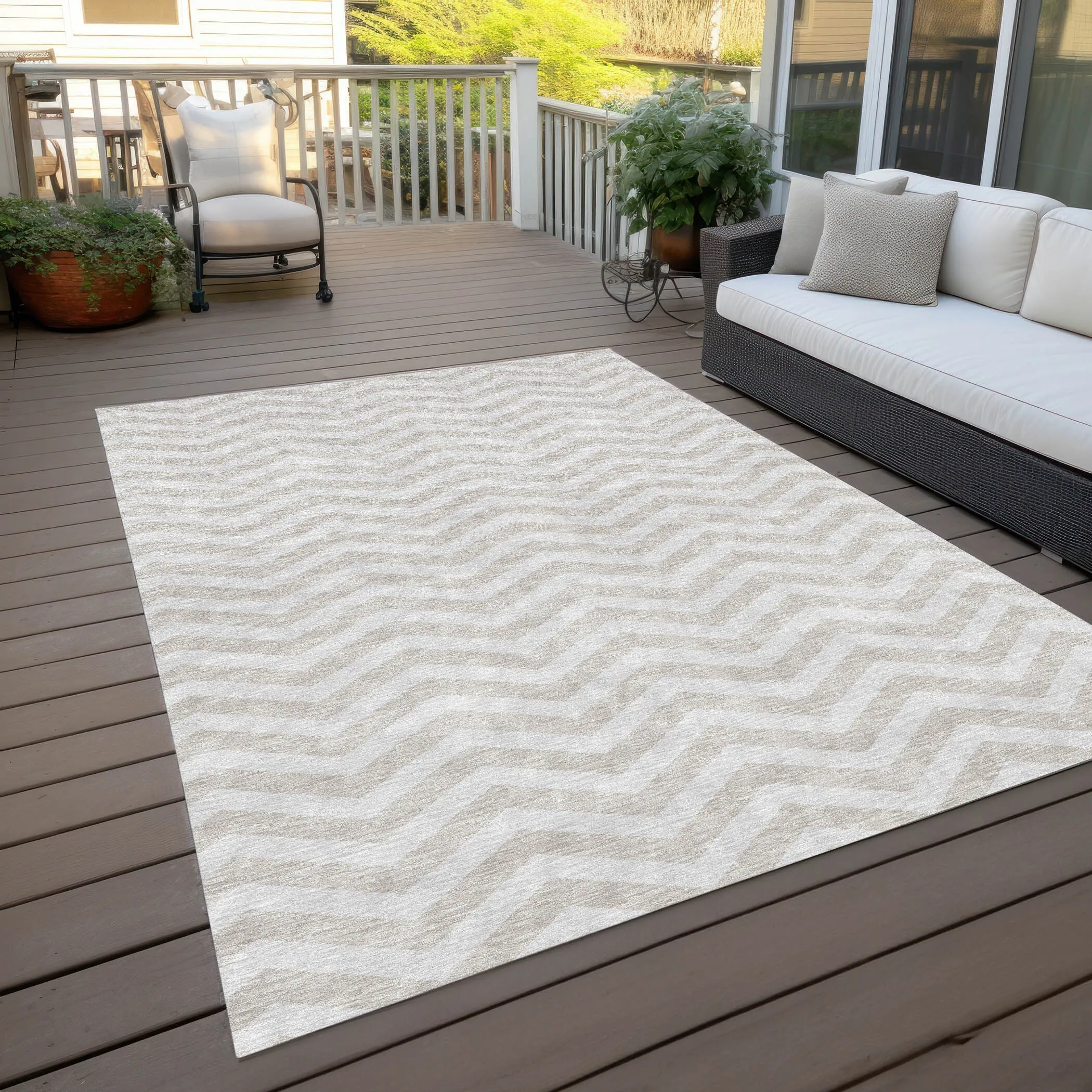 Machine Washable Indoor/ Outdoor Chantille Chevron Stripe Rug