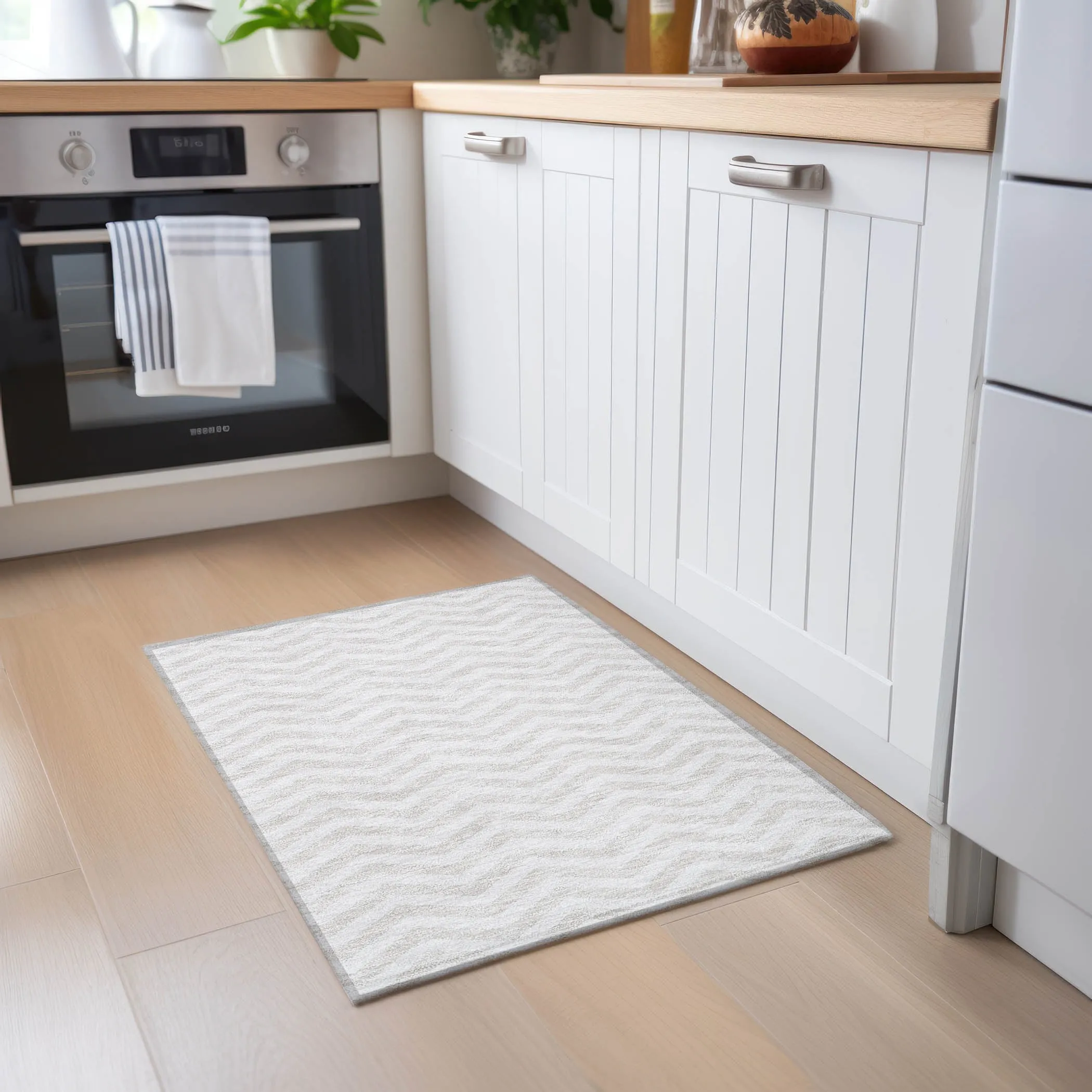 Machine Washable Indoor/ Outdoor Chantille Chevron Stripe Rug
