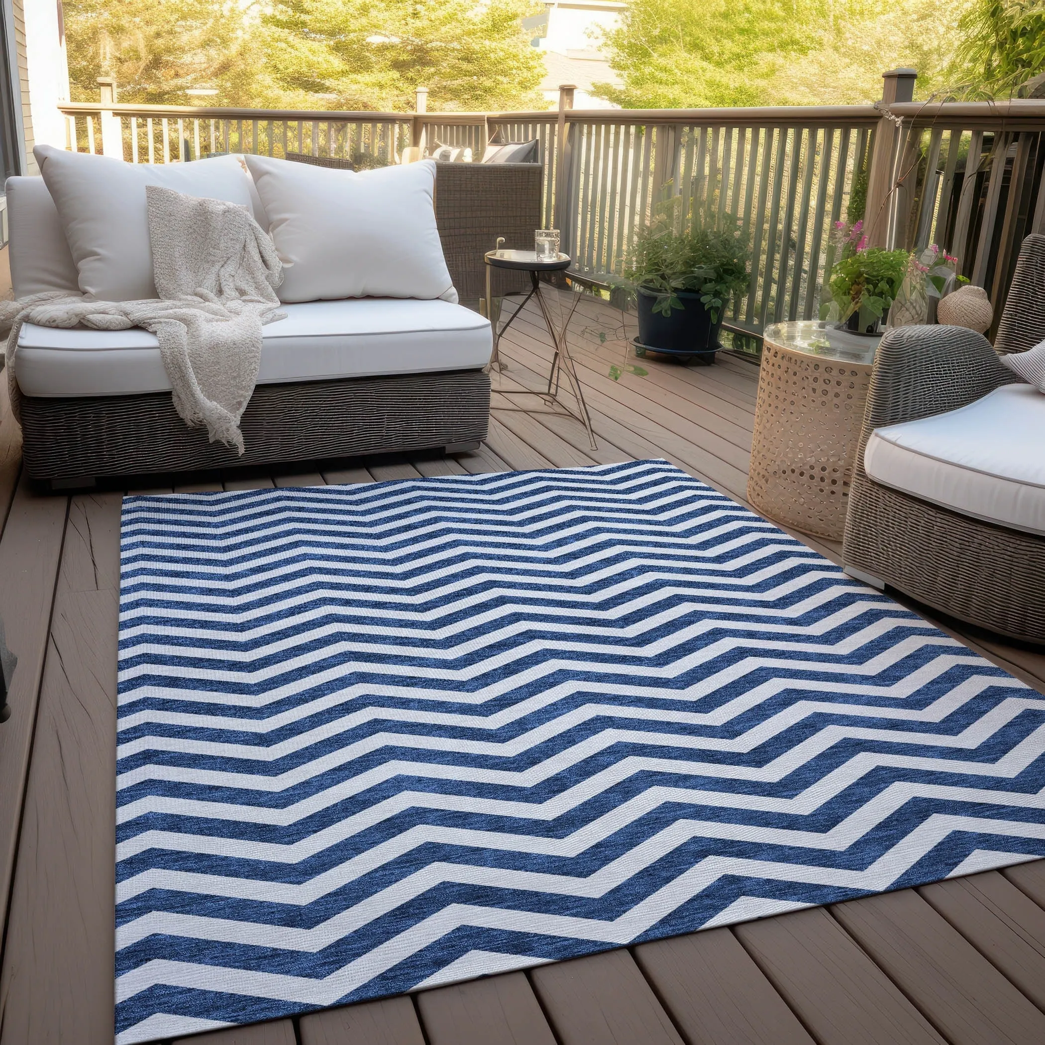 Machine Washable Indoor/ Outdoor Chantille Chevron Stripe Rug