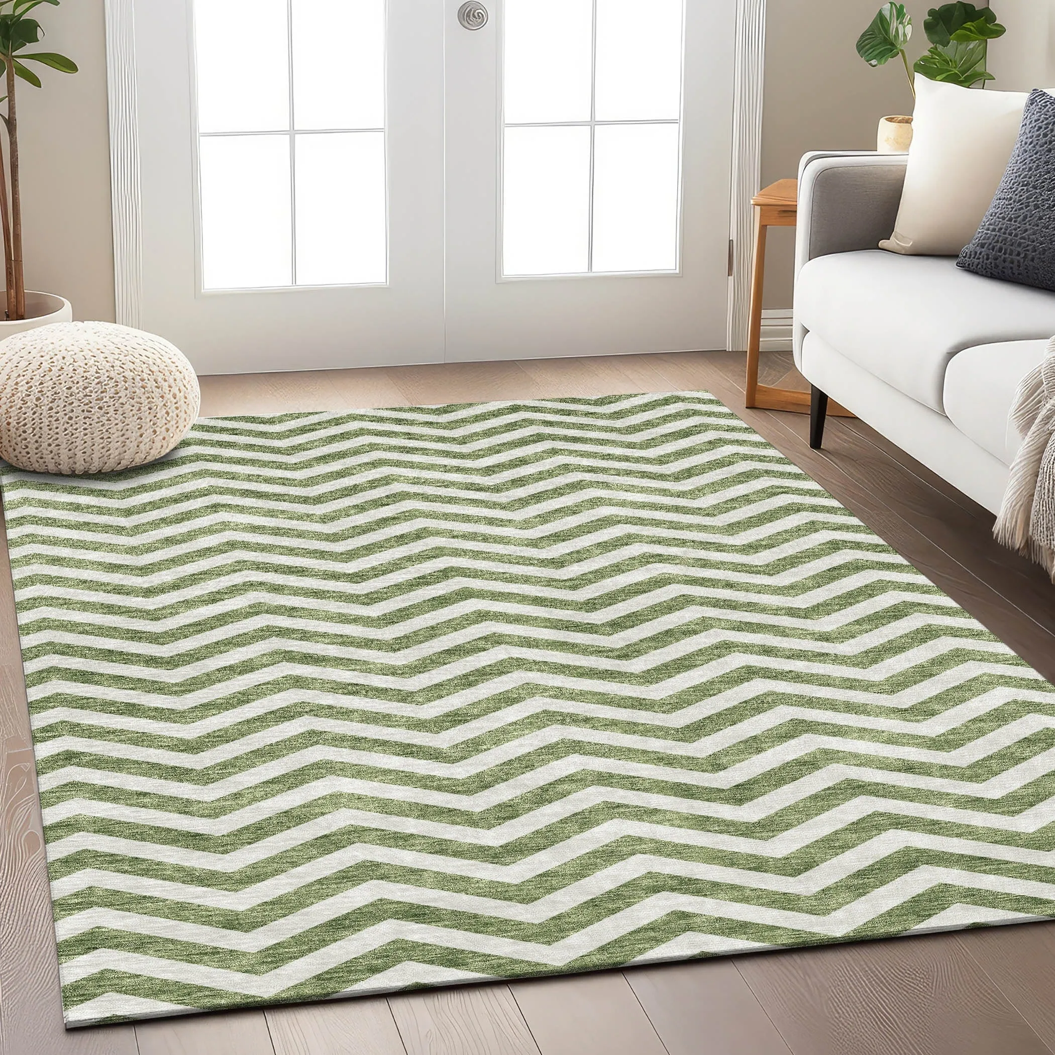 Machine Washable Indoor/ Outdoor Chantille Chevron Stripe Rug