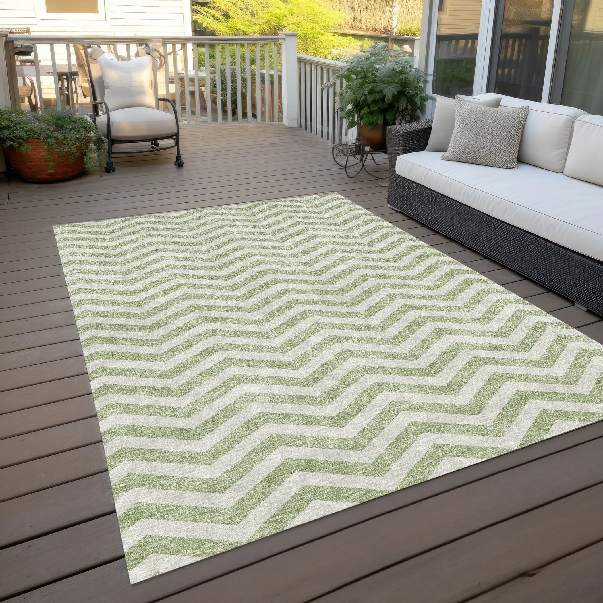 Machine Washable Indoor/ Outdoor Chantille Chevron Stripe Rug