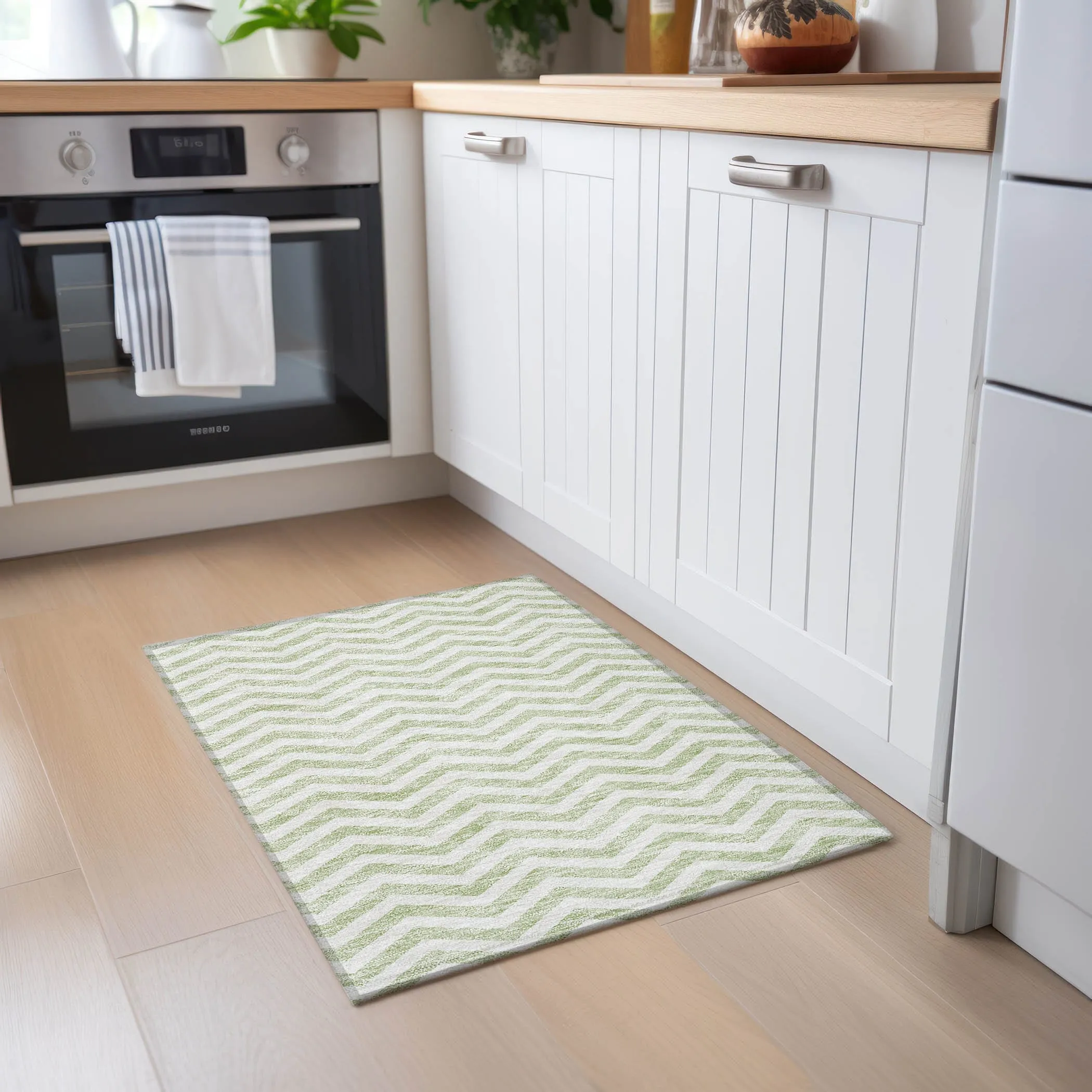 Machine Washable Indoor/ Outdoor Chantille Chevron Stripe Rug