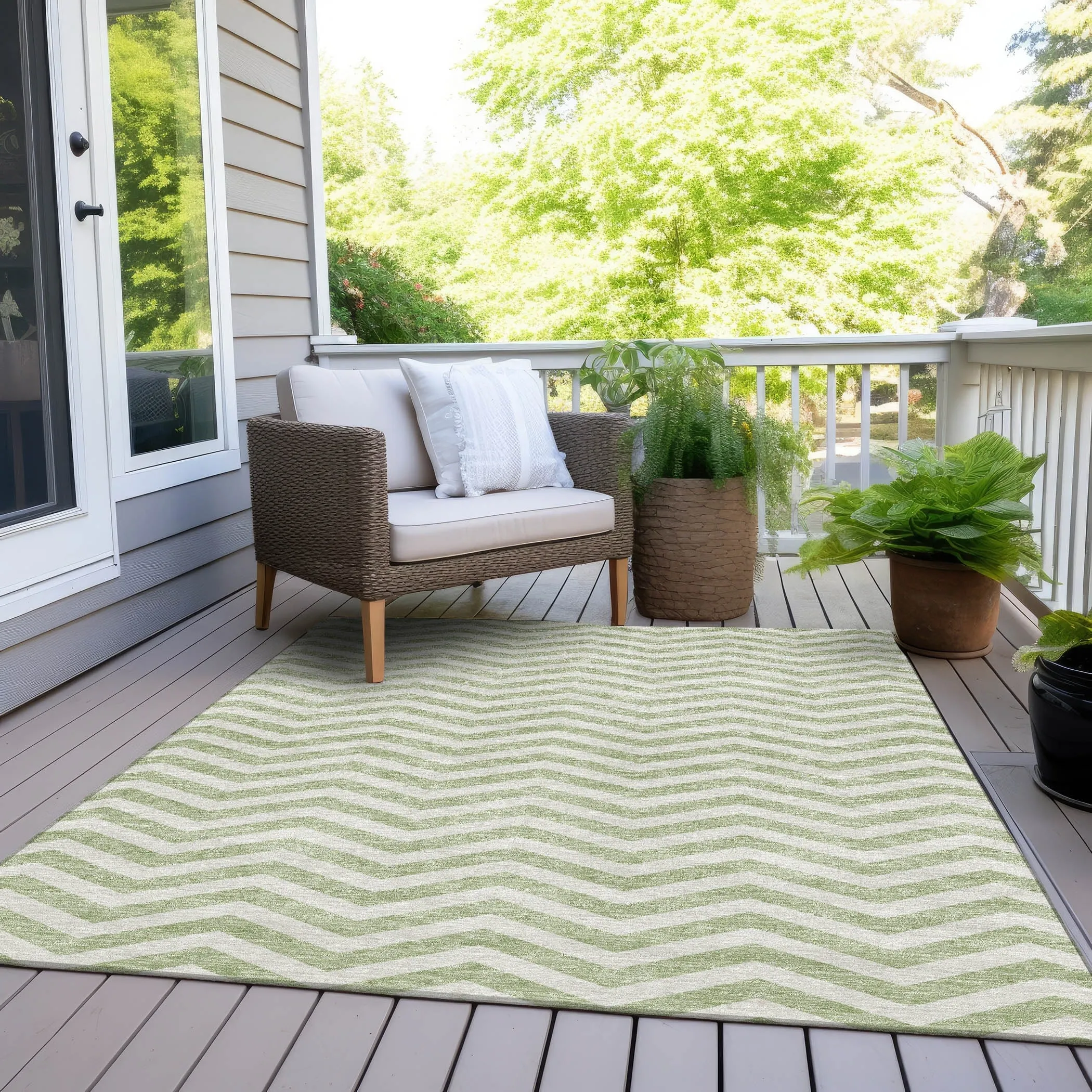 Machine Washable Indoor/ Outdoor Chantille Chevron Stripe Rug