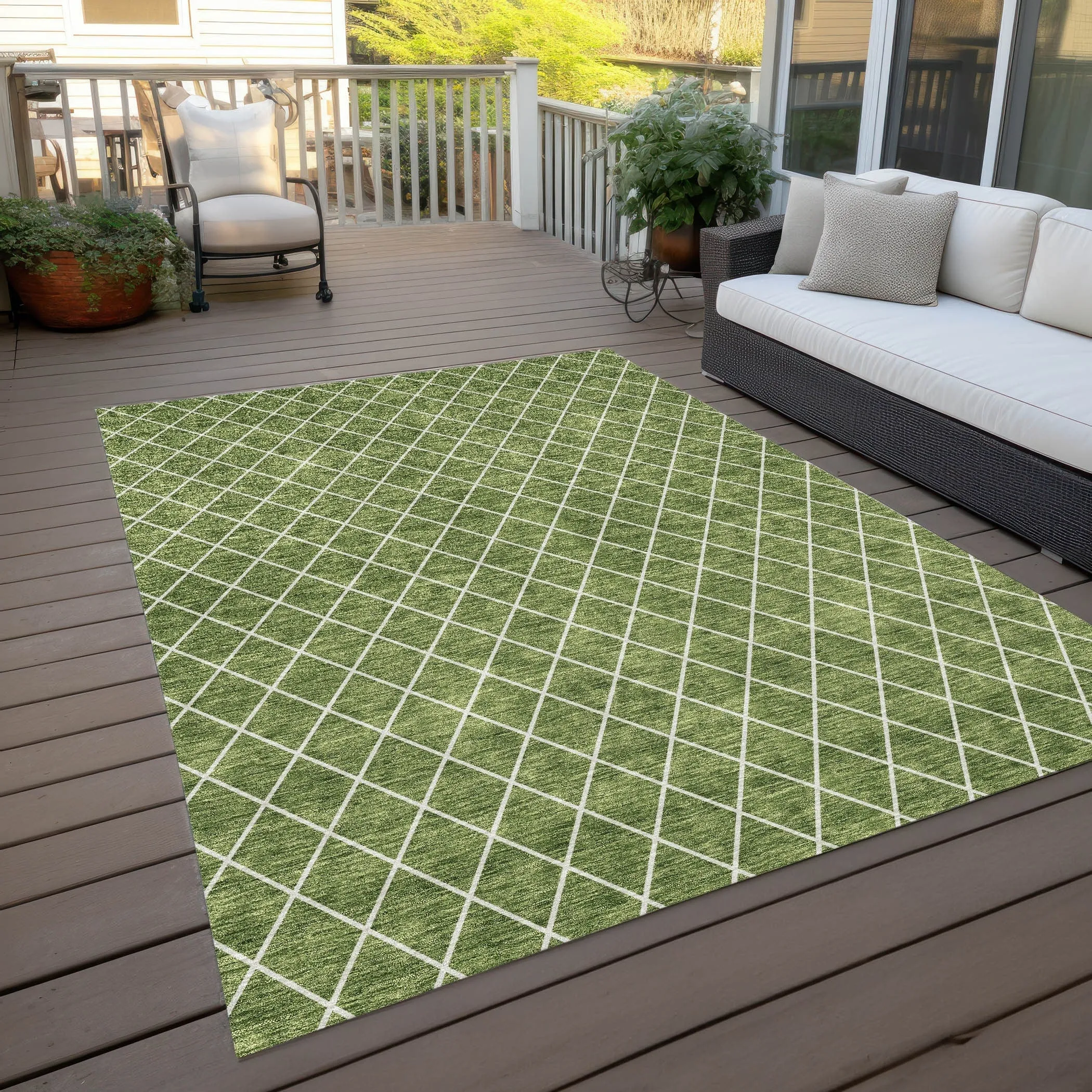 Machine Washable Indoor/ Outdoor Chantille Diamond Trellis Rug