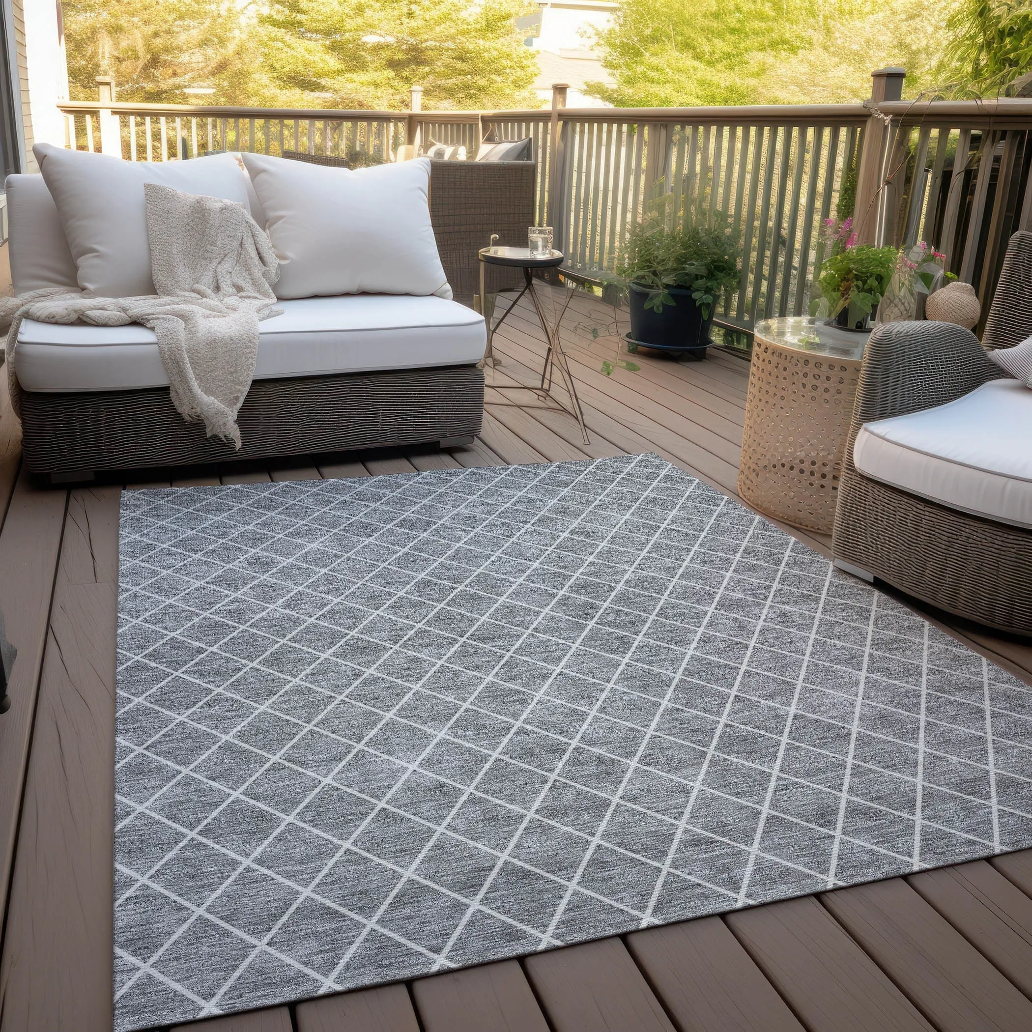 Machine Washable Indoor/ Outdoor Chantille Diamond Trellis Rug