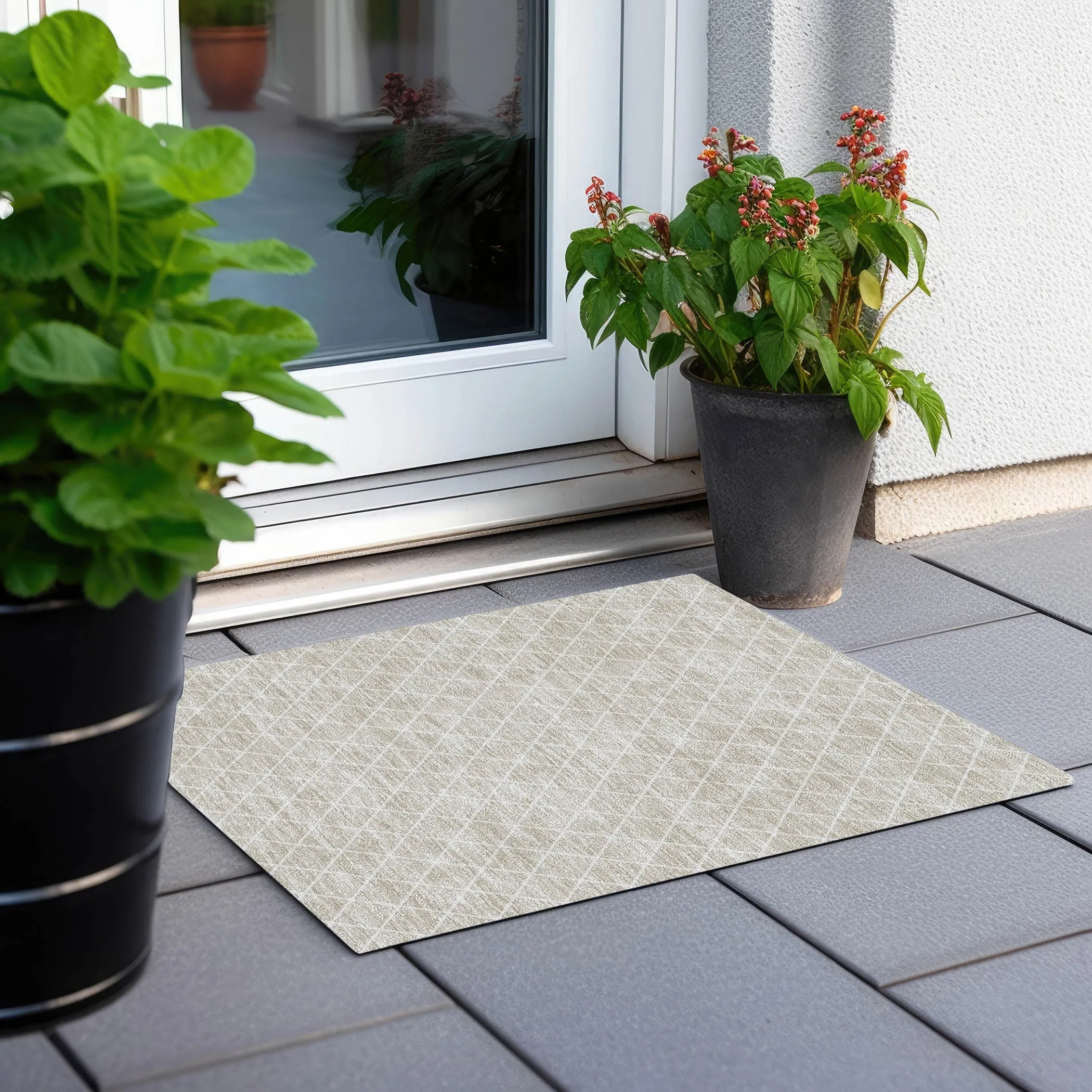 Machine Washable Indoor/ Outdoor Chantille Diamond Trellis Rug