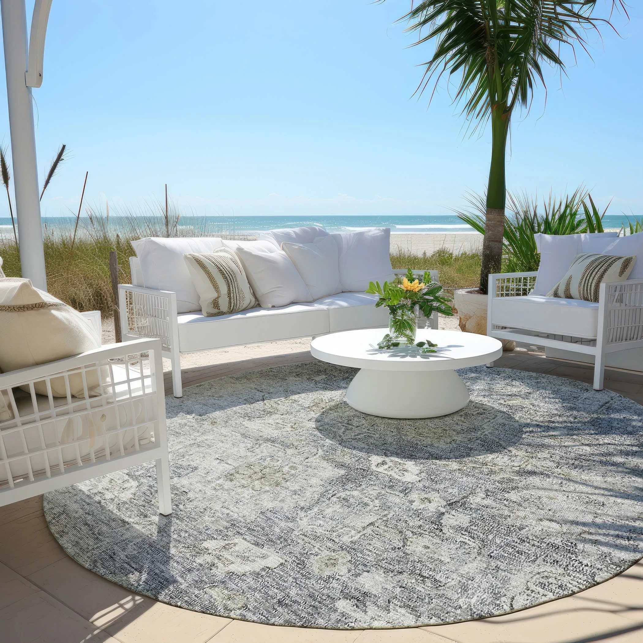 Machine Washable Indoor/ Outdoor Chantille Distressed Traditional Rug