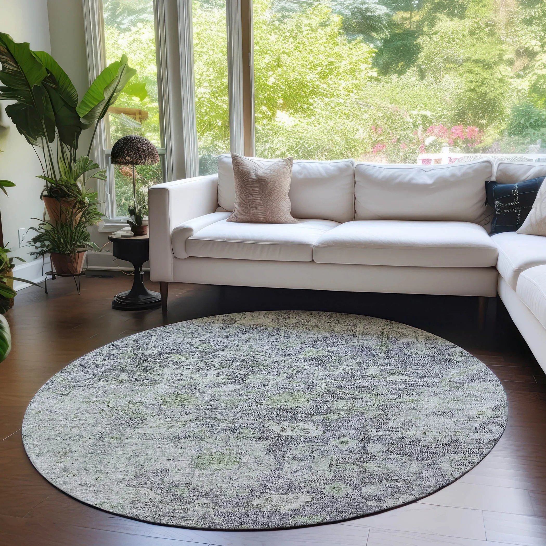 Machine Washable Indoor/ Outdoor Chantille Distressed Traditional Rug