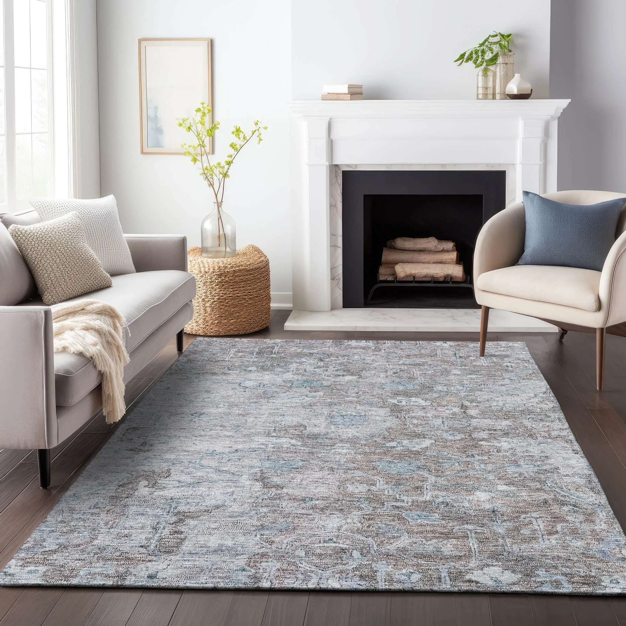 Machine Washable Indoor/ Outdoor Chantille Distressed Traditional Rug