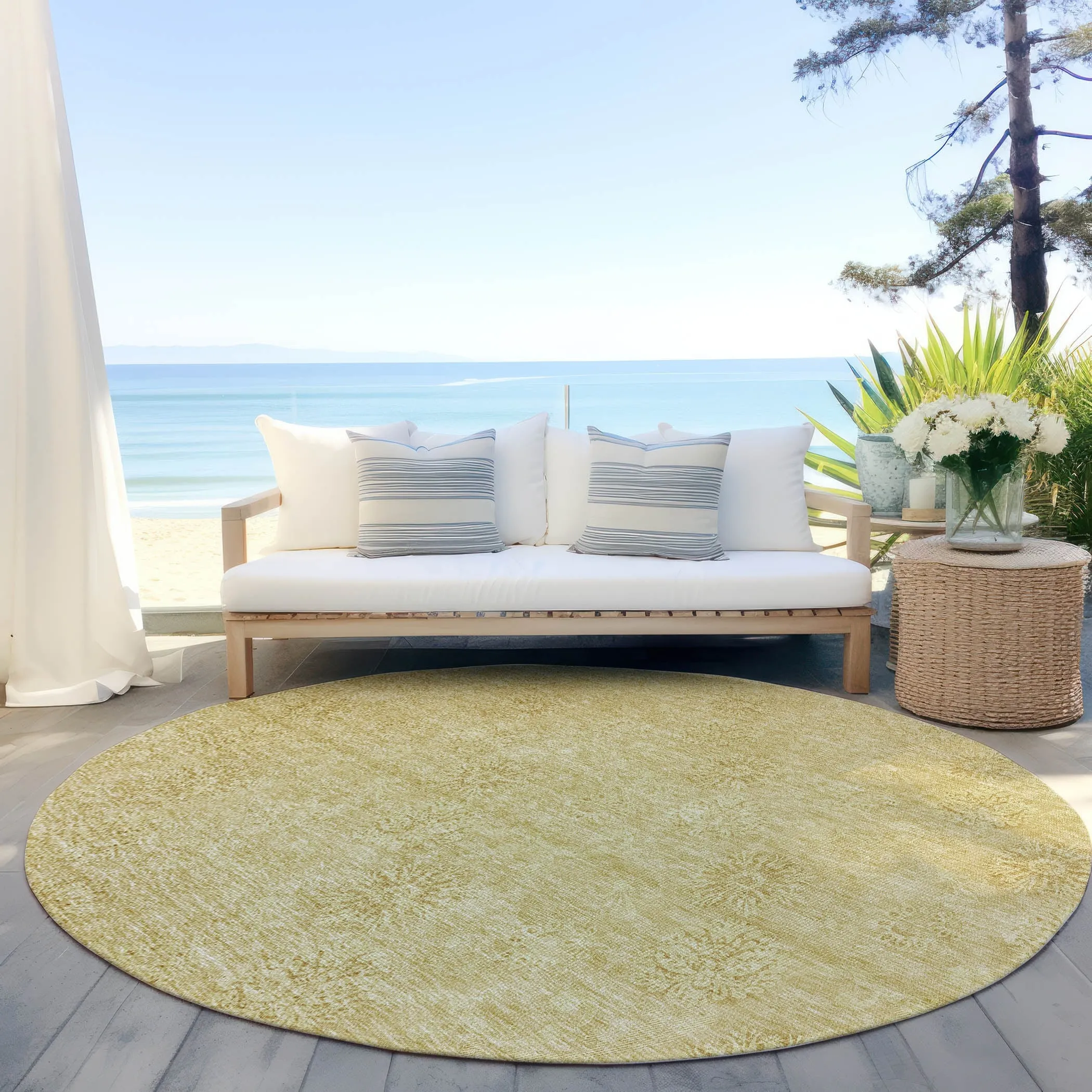 Machine Washable Indoor/ Outdoor Chantille Floral Burst Rug