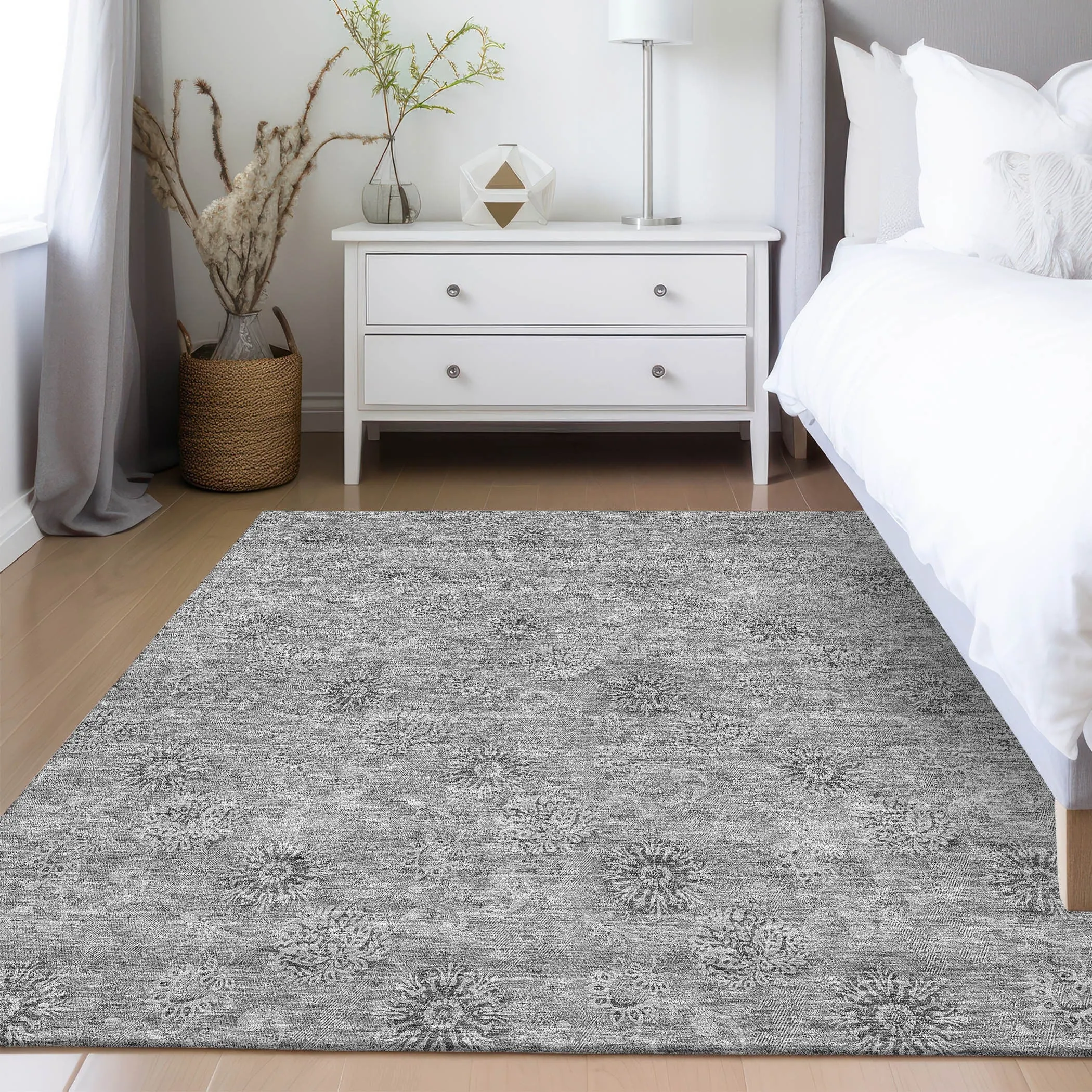 Machine Washable Indoor/ Outdoor Chantille Floral Burst Rug