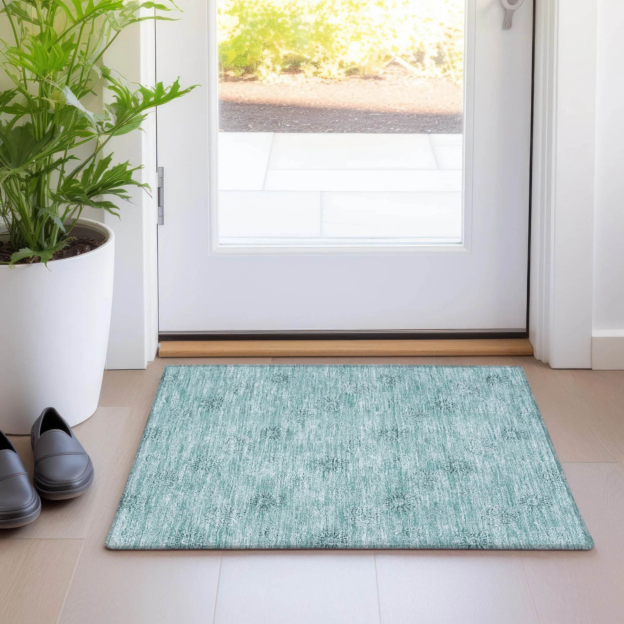 Machine Washable Indoor/ Outdoor Chantille Floral Burst Rug