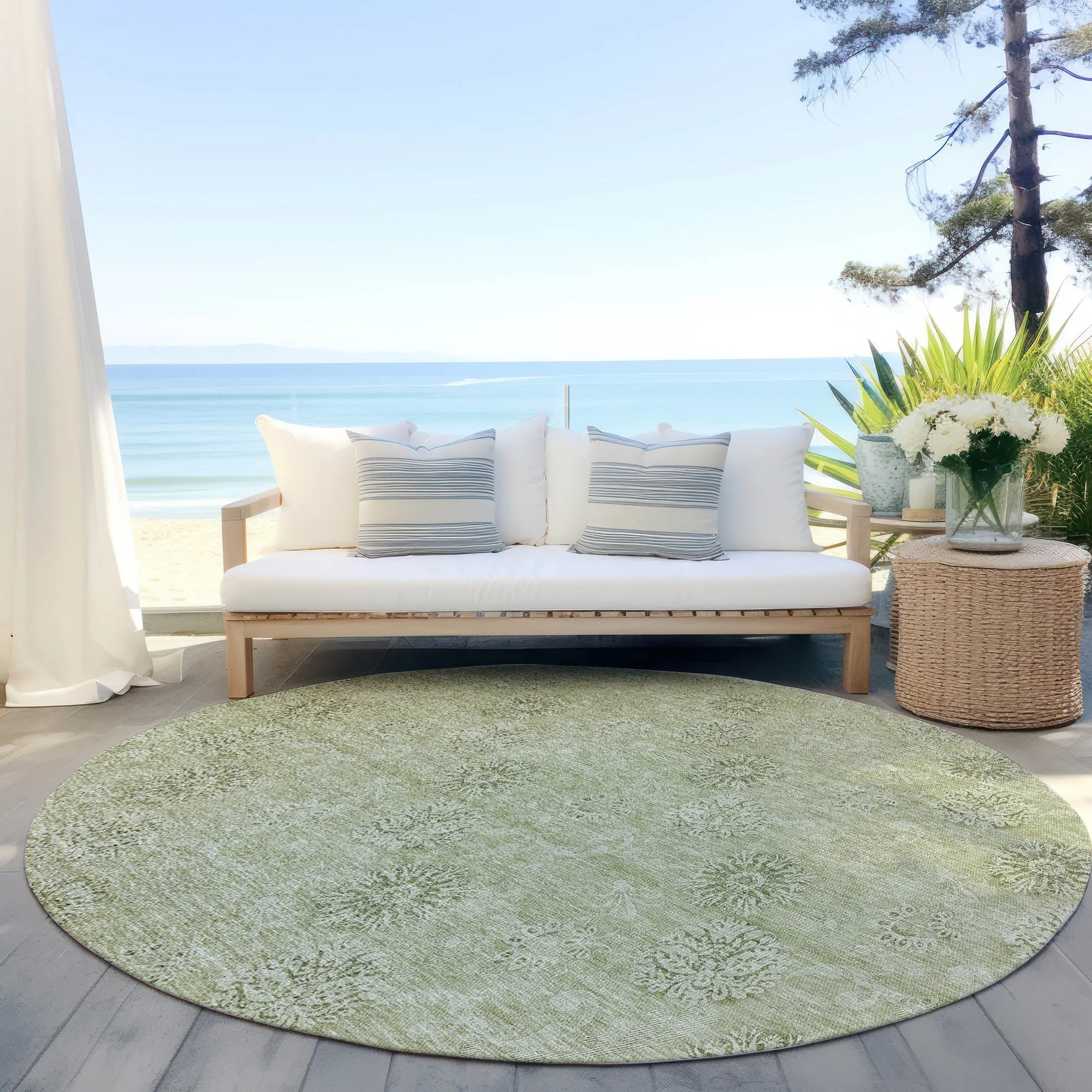 Machine Washable Indoor/ Outdoor Chantille Floral Burst Rug