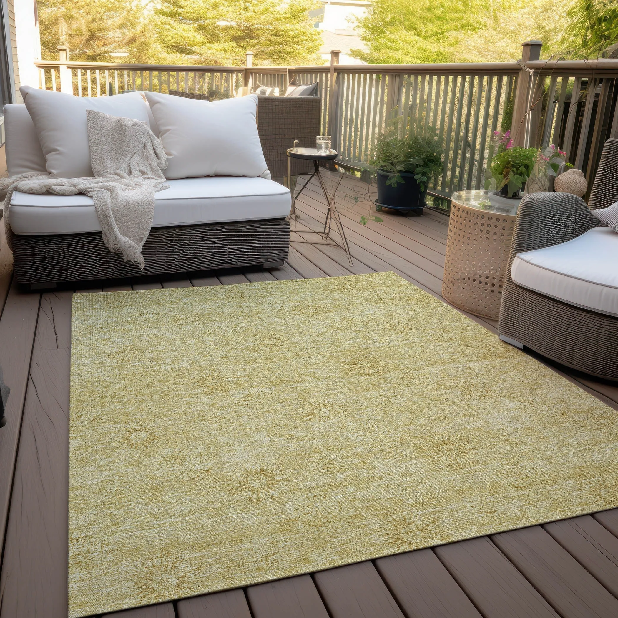 Machine Washable Indoor/ Outdoor Chantille Floral Burst Rug