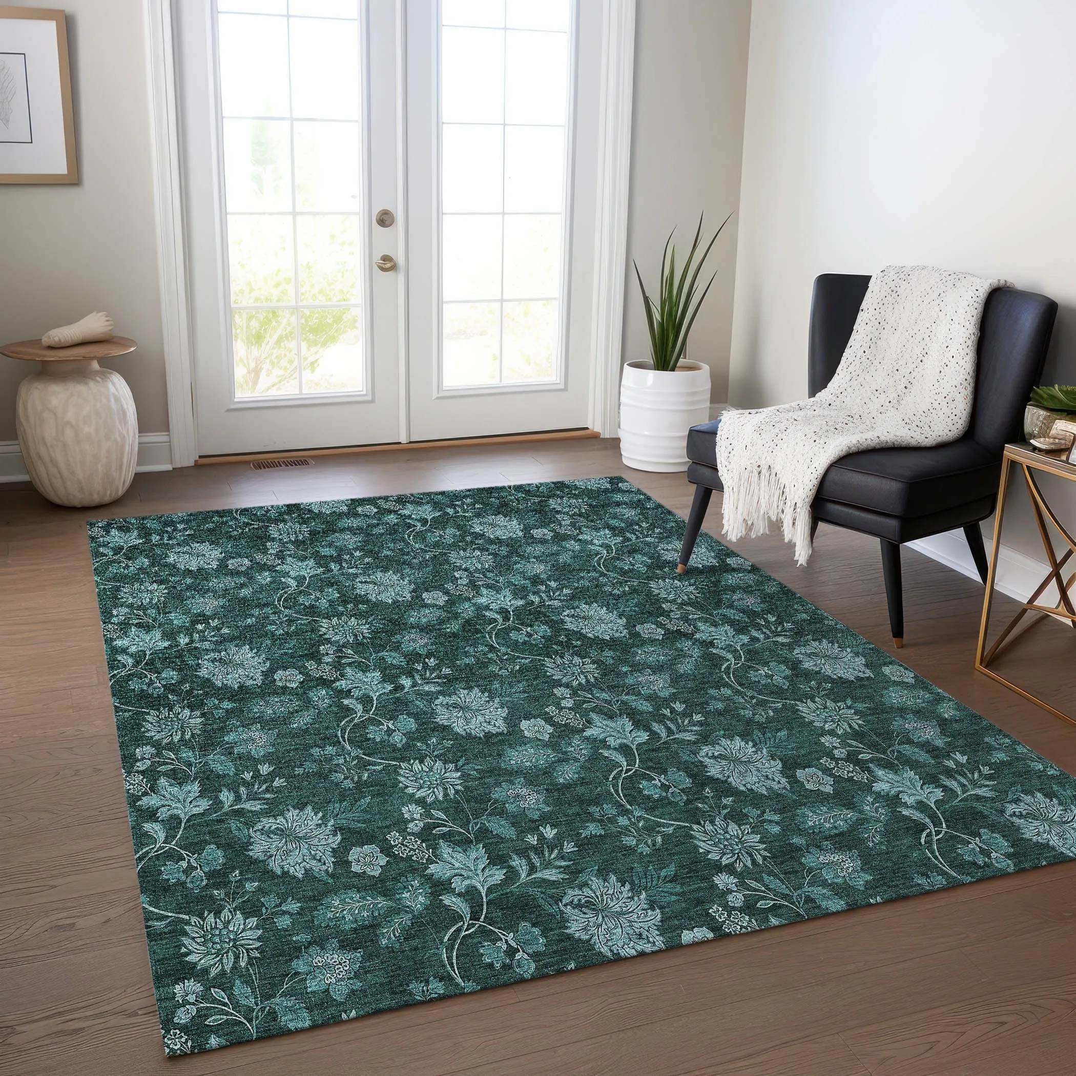 Machine Washable Indoor/ Outdoor Chantille Floral Farmhouse Rug