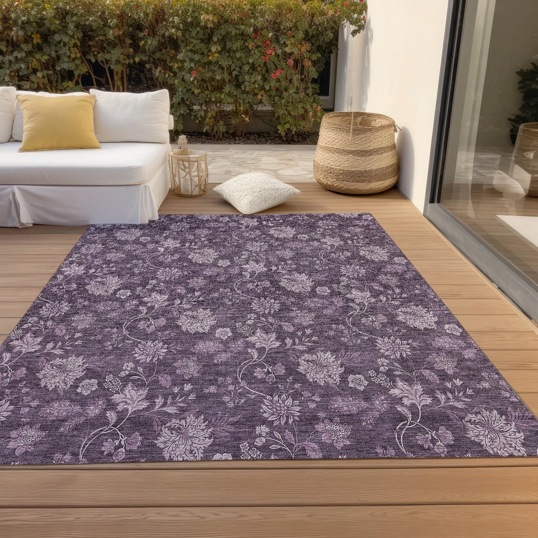 Machine Washable Indoor/ Outdoor Chantille Floral Farmhouse Rug