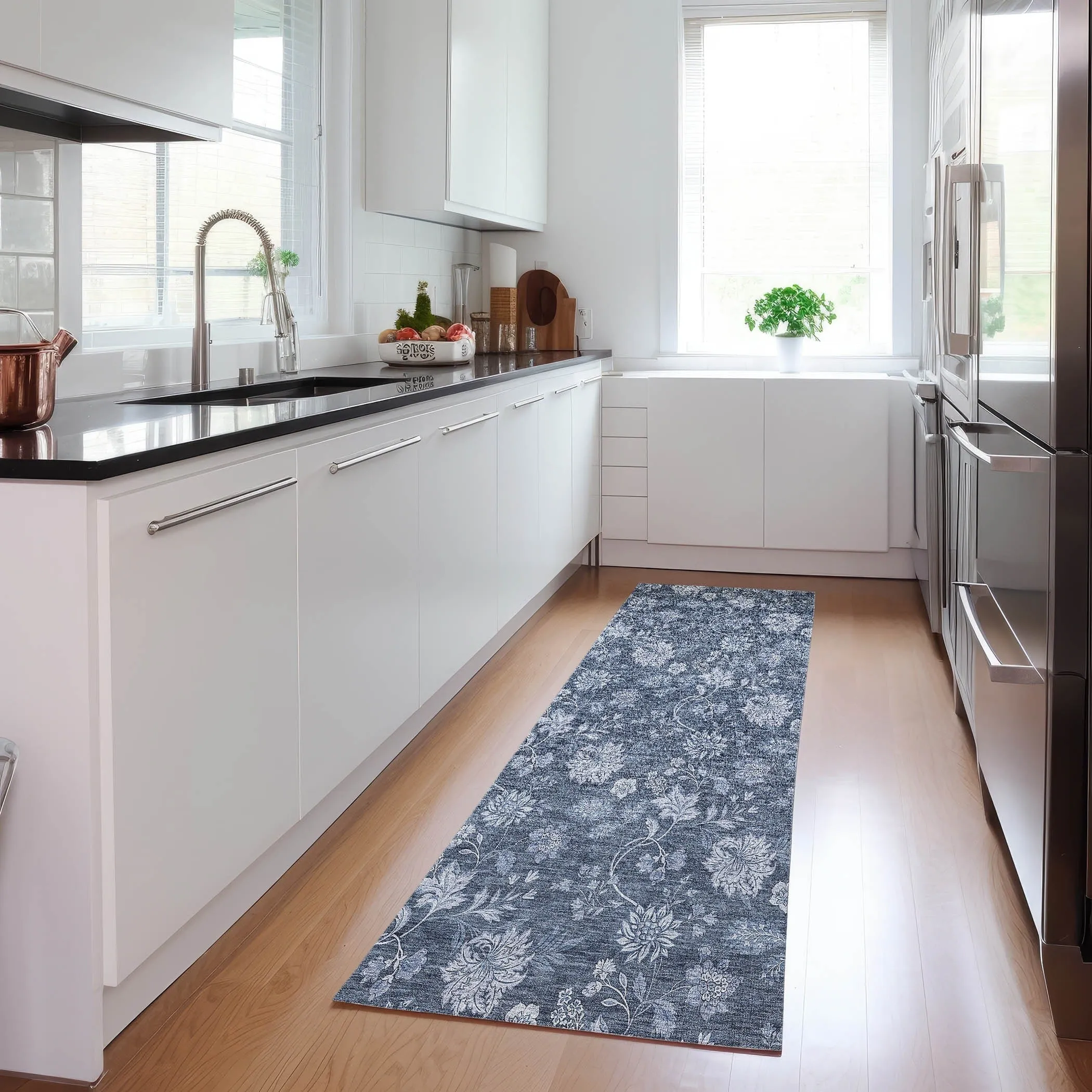 Machine Washable Indoor/ Outdoor Chantille Floral Farmhouse Rug