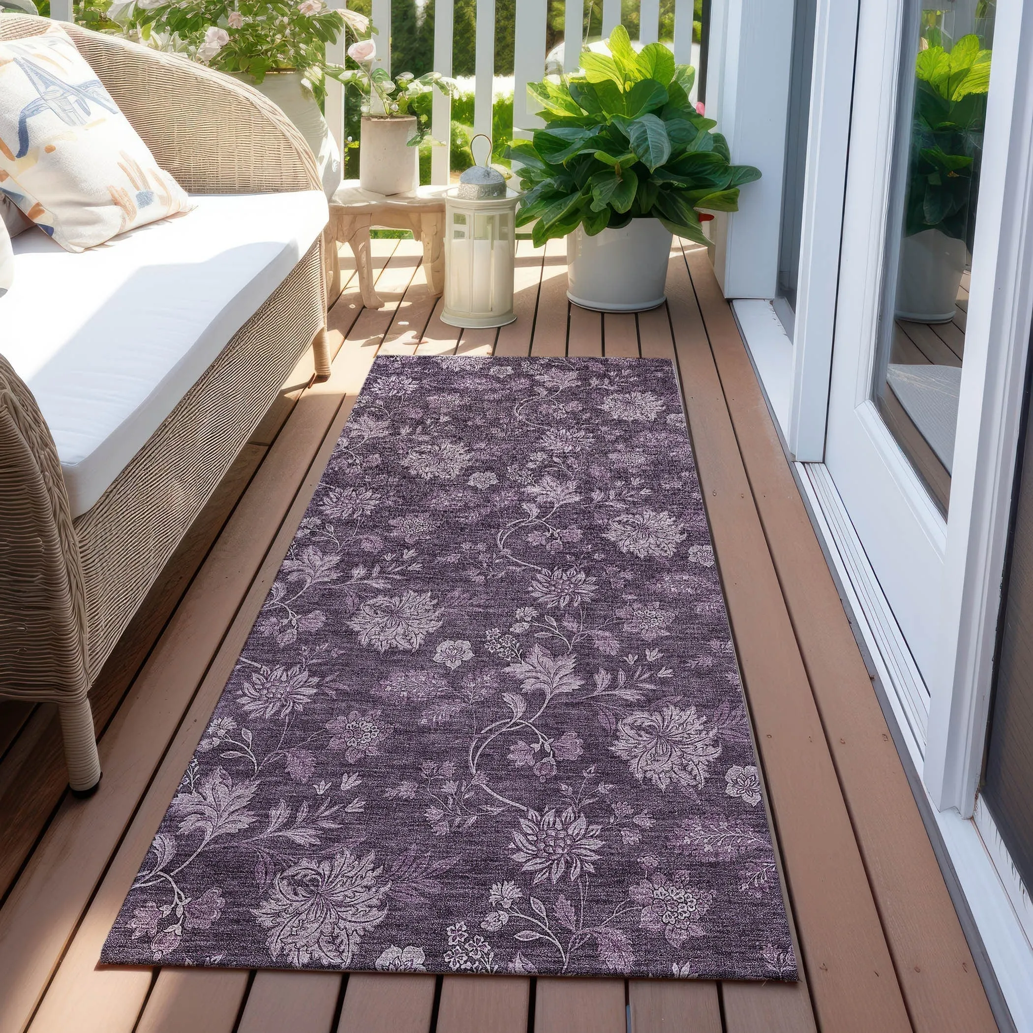 Machine Washable Indoor/ Outdoor Chantille Floral Farmhouse Rug