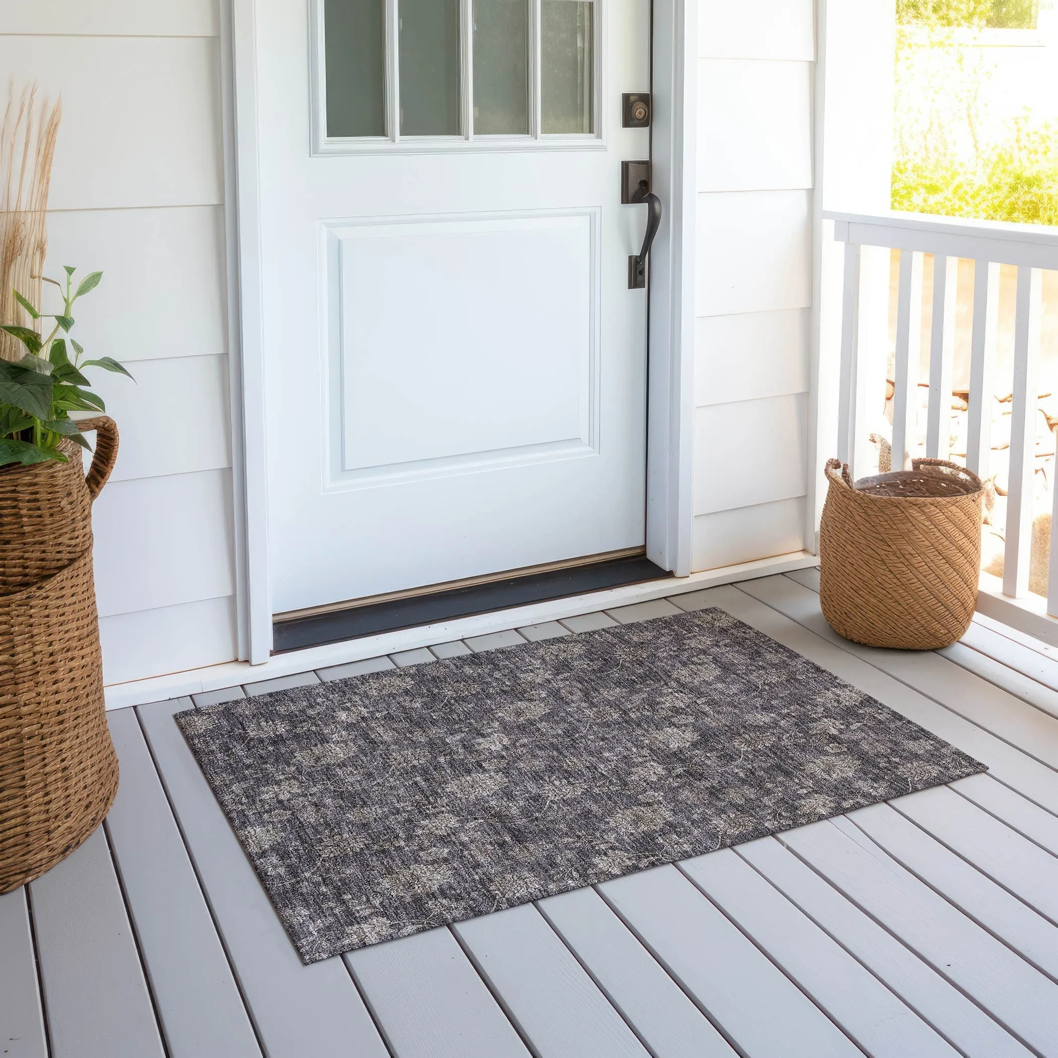 Machine Washable Indoor/ Outdoor Chantille Floral Farmhouse Rug